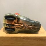 Lehmann friction sea lion toy