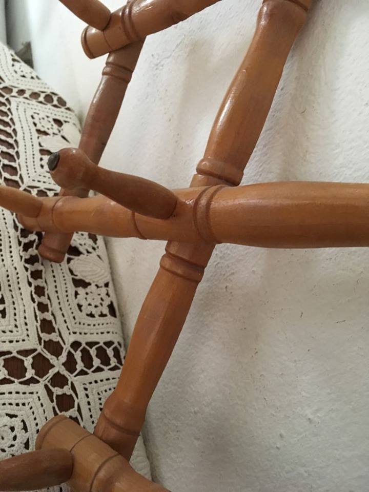 Expandable wall coat rack wooden way bamboo of the 1960s.