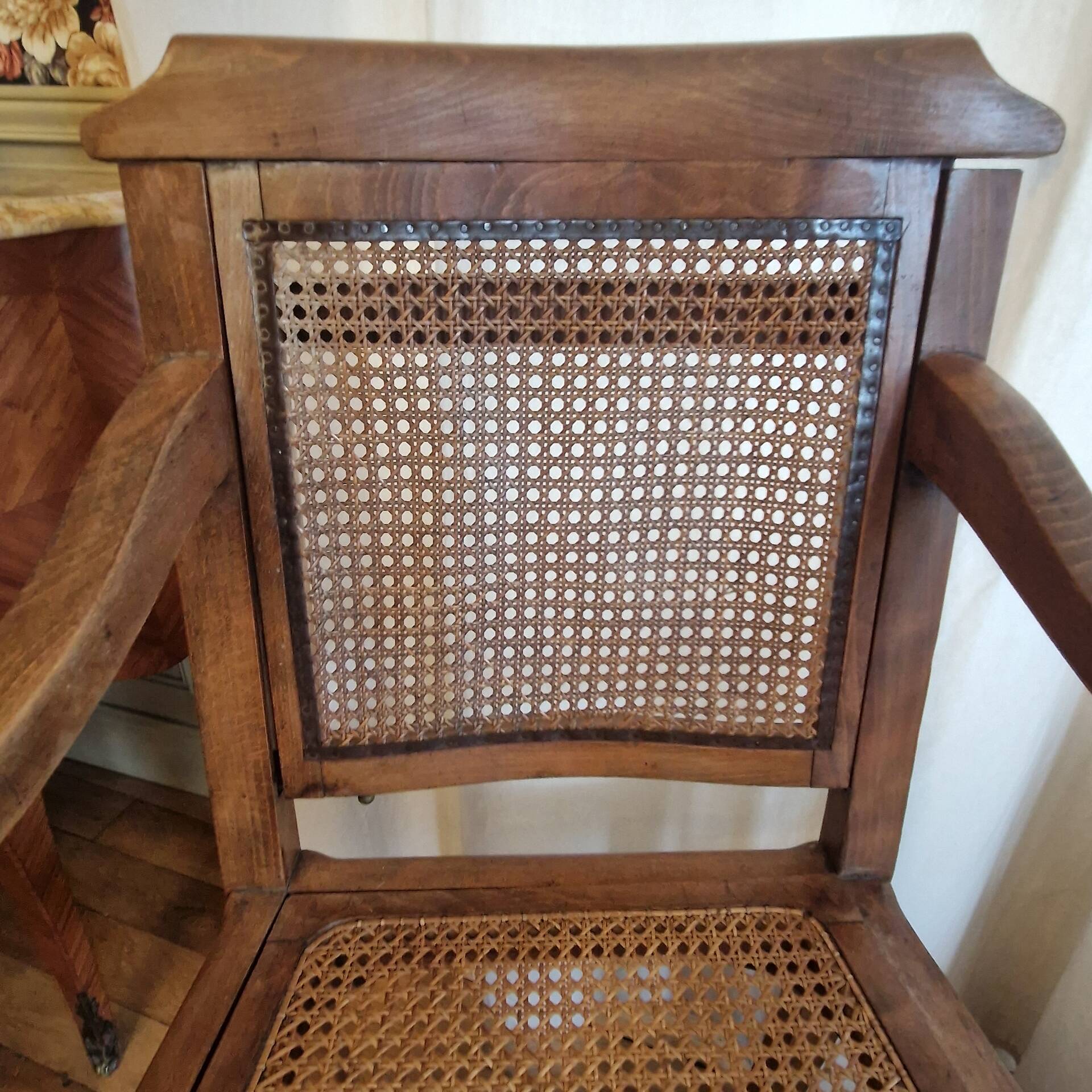 Ancien siège de coiffeur ou barbier