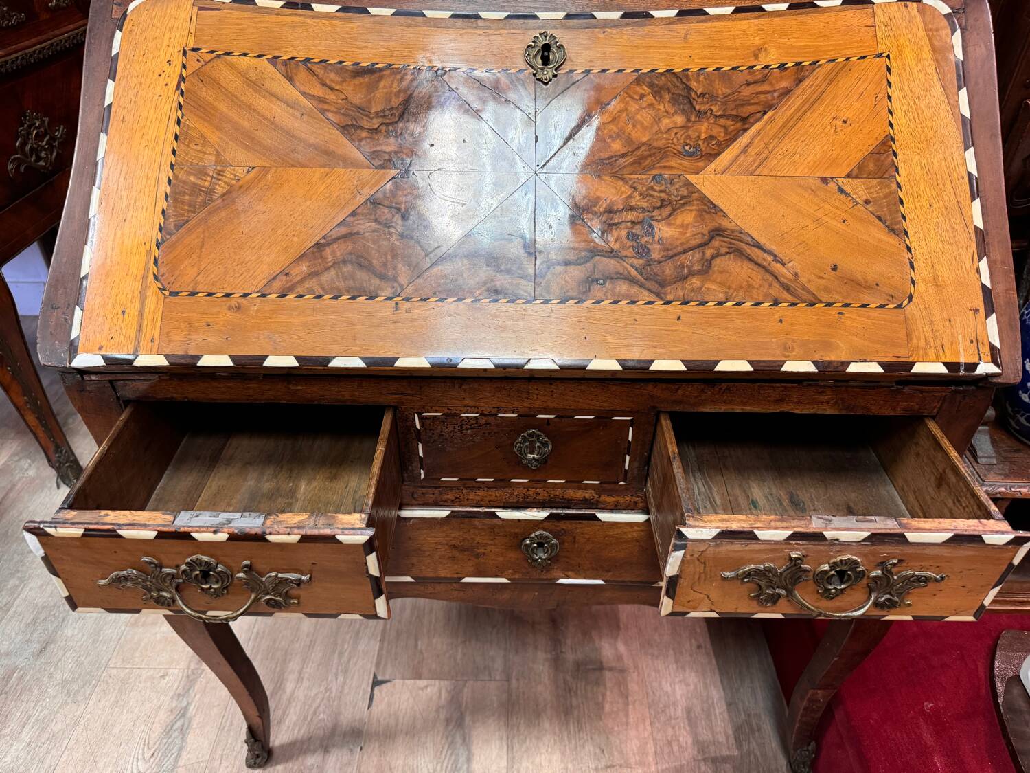 Bureau de pente