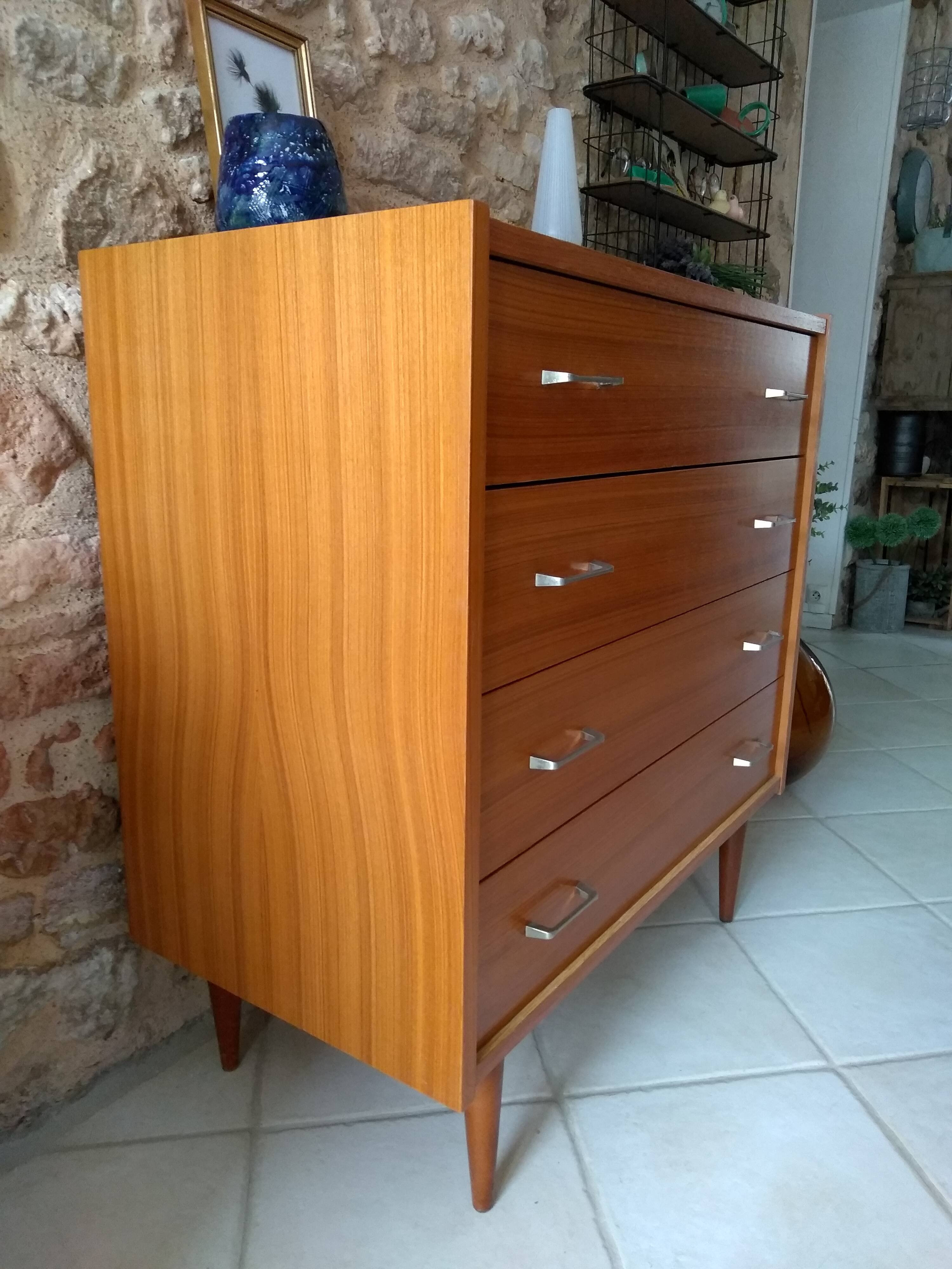 Vintage chest of drawers
