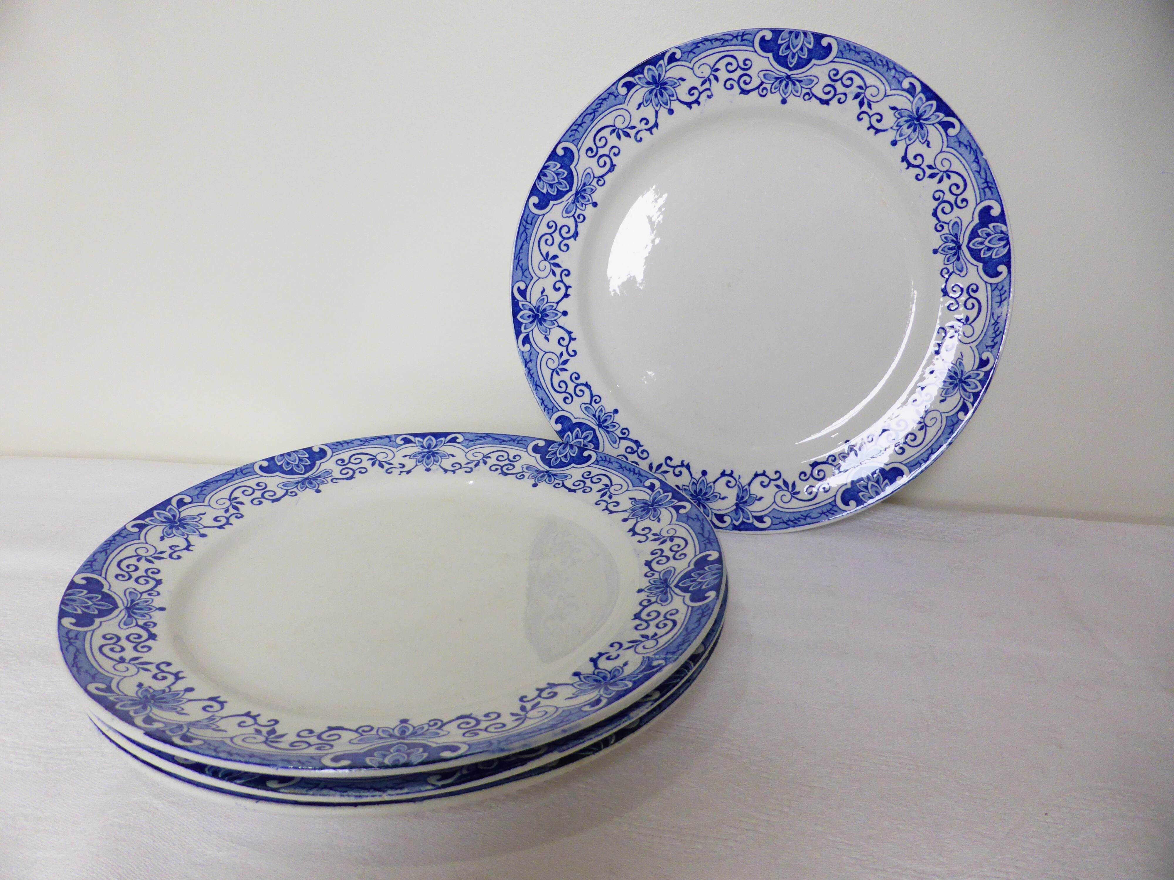 4 vintage dessert plates from the Boch Frères La Louvière model Dina 210357
