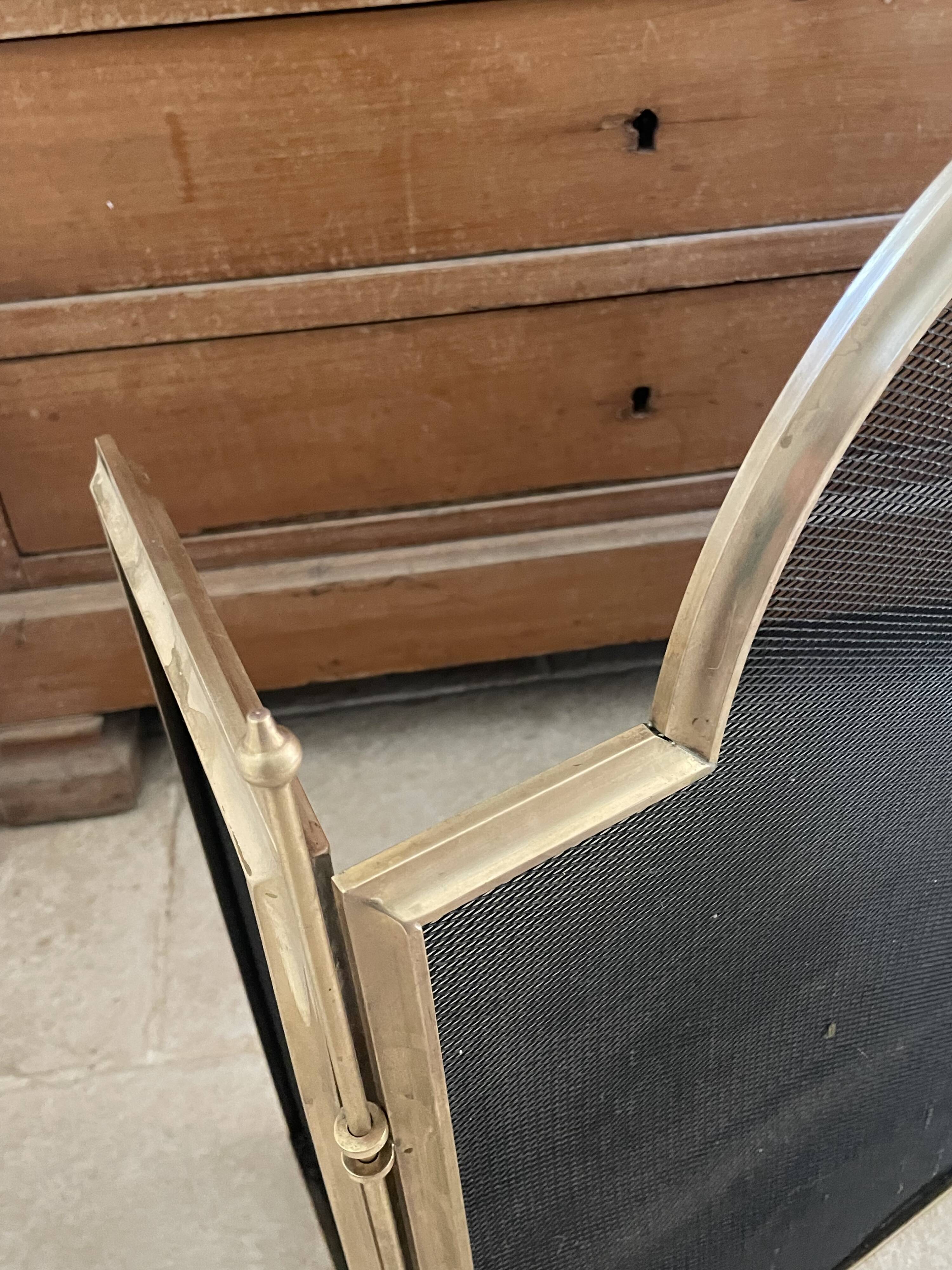 Vintage brass fire screen with 3 panels