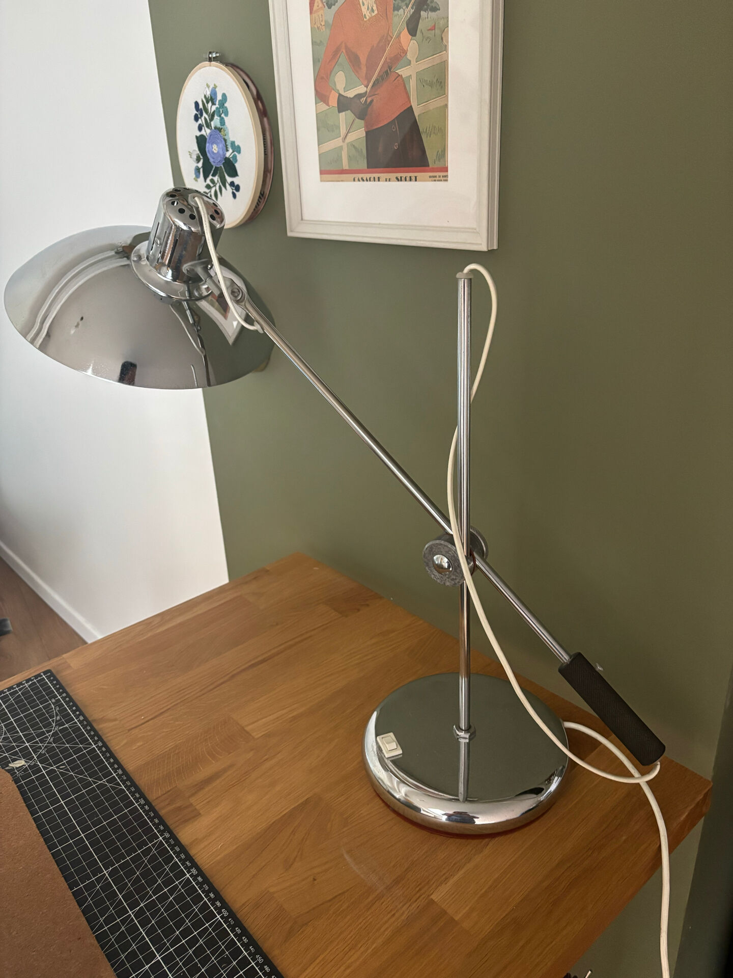 Lampe de bureau articulé en métal chromé - André Lavigne pour Aluminor
