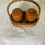 Salt and pepper shaker set