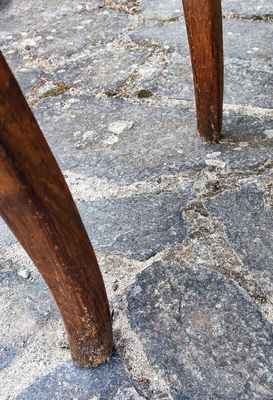 Table ancienne avec tiroir