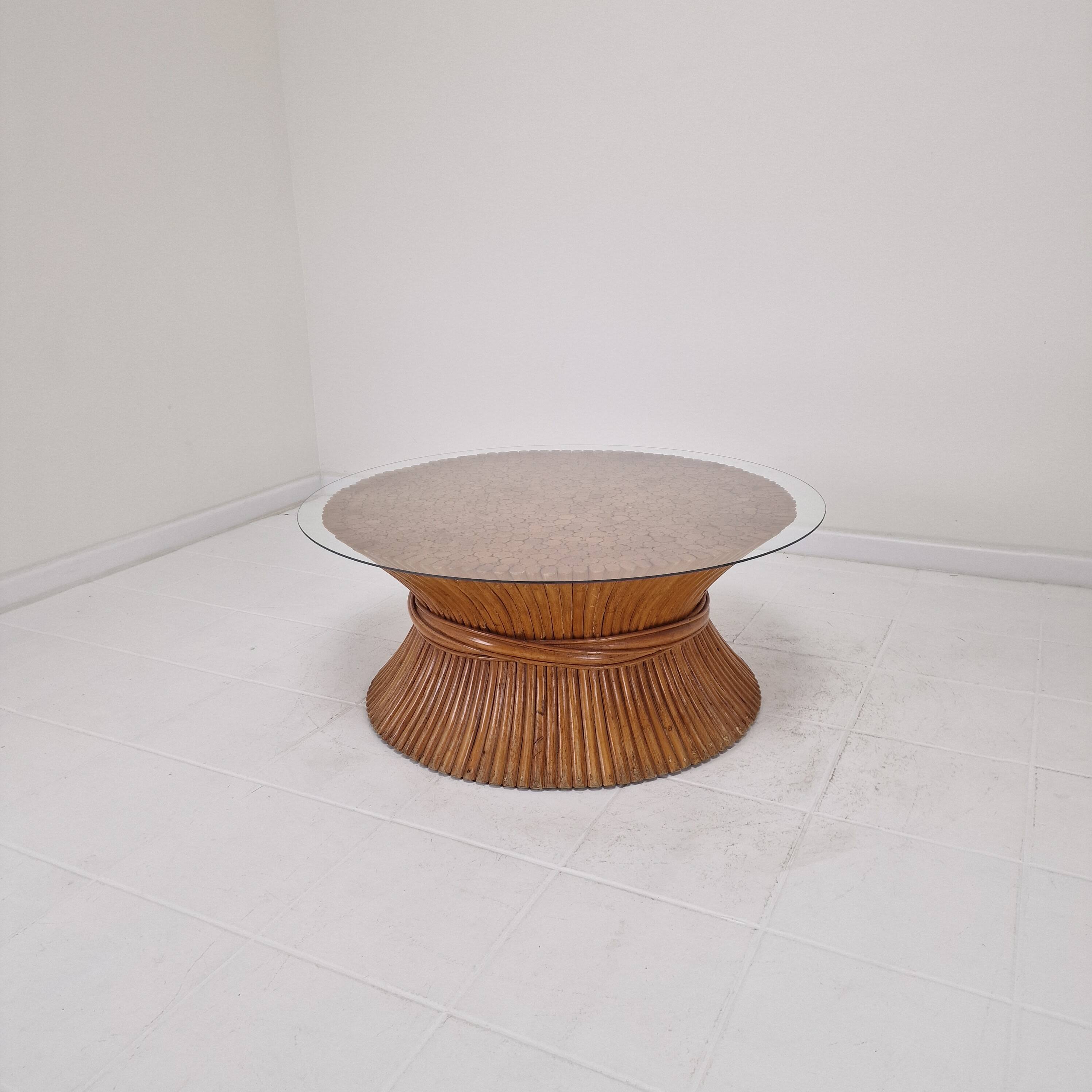 Table basse en bambou en forme de gerbe de blé par McGuire, États-Unis, vers 1970