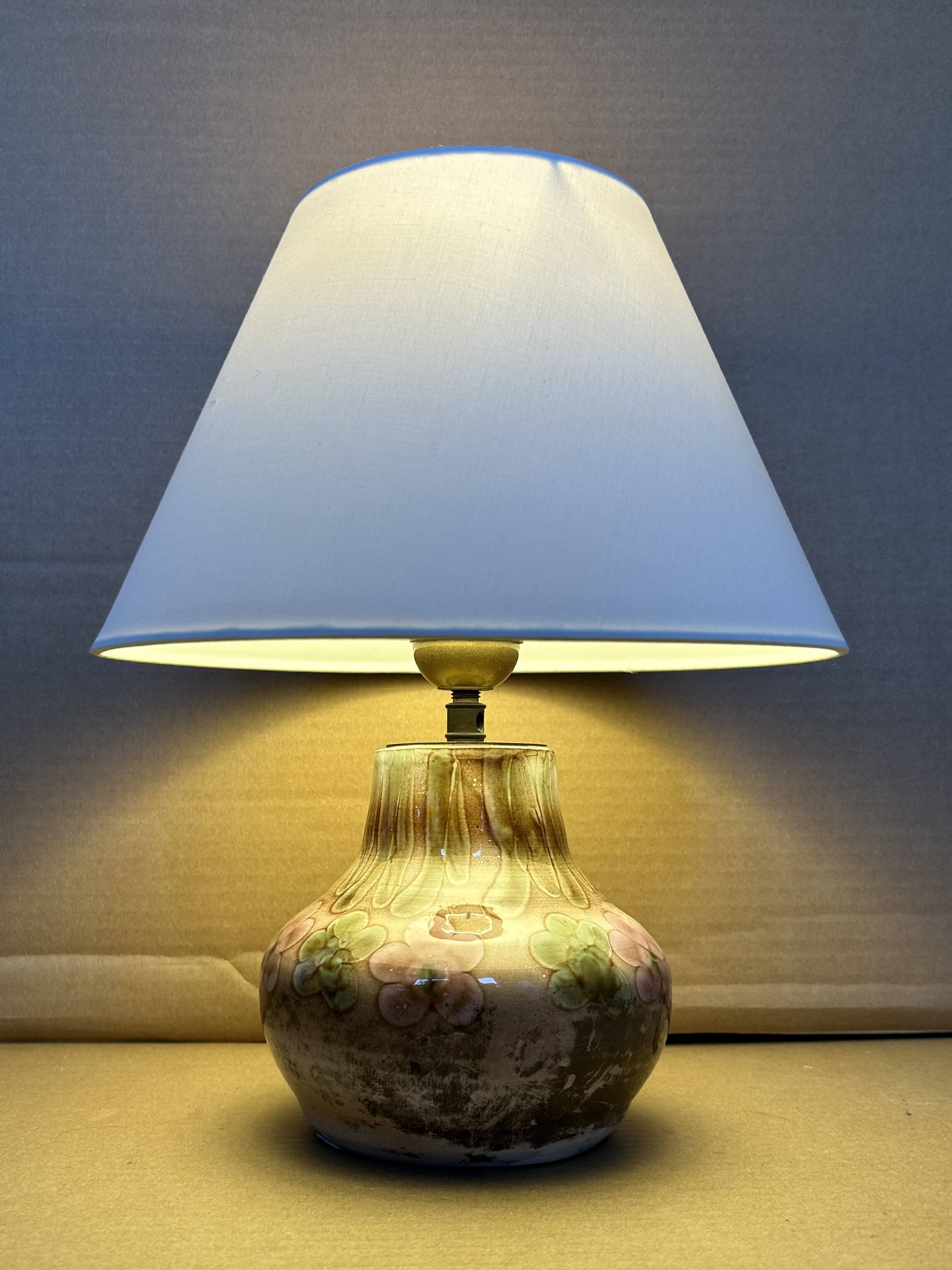 Lampe en céramique ancienne signée