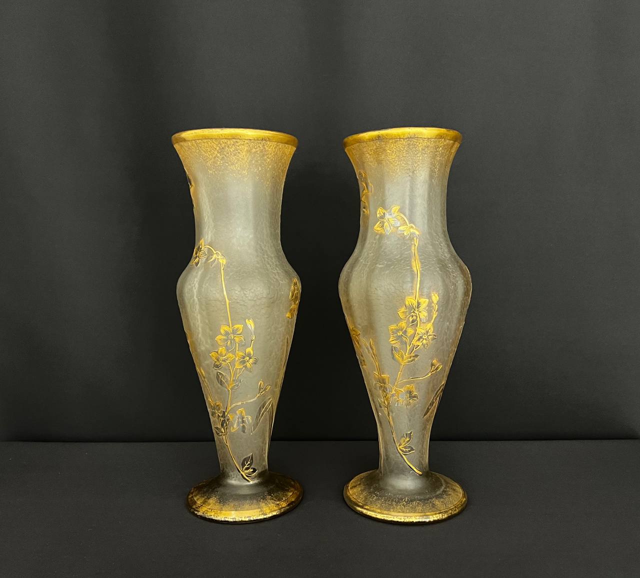 Pair of frosted glass vases with golden floral decoration – Sa Crystal Factory