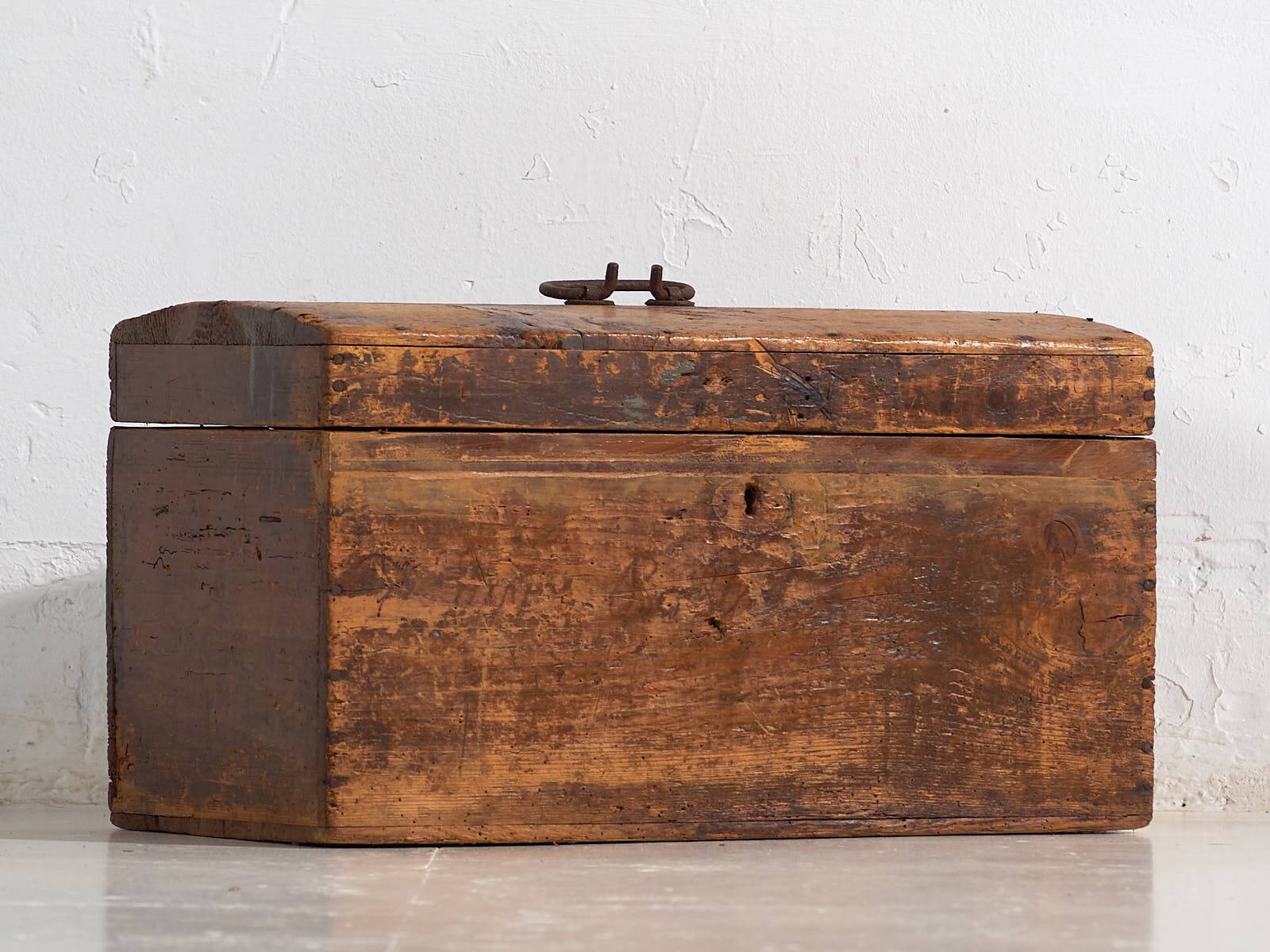 Antique storage chest (c.1920) #2