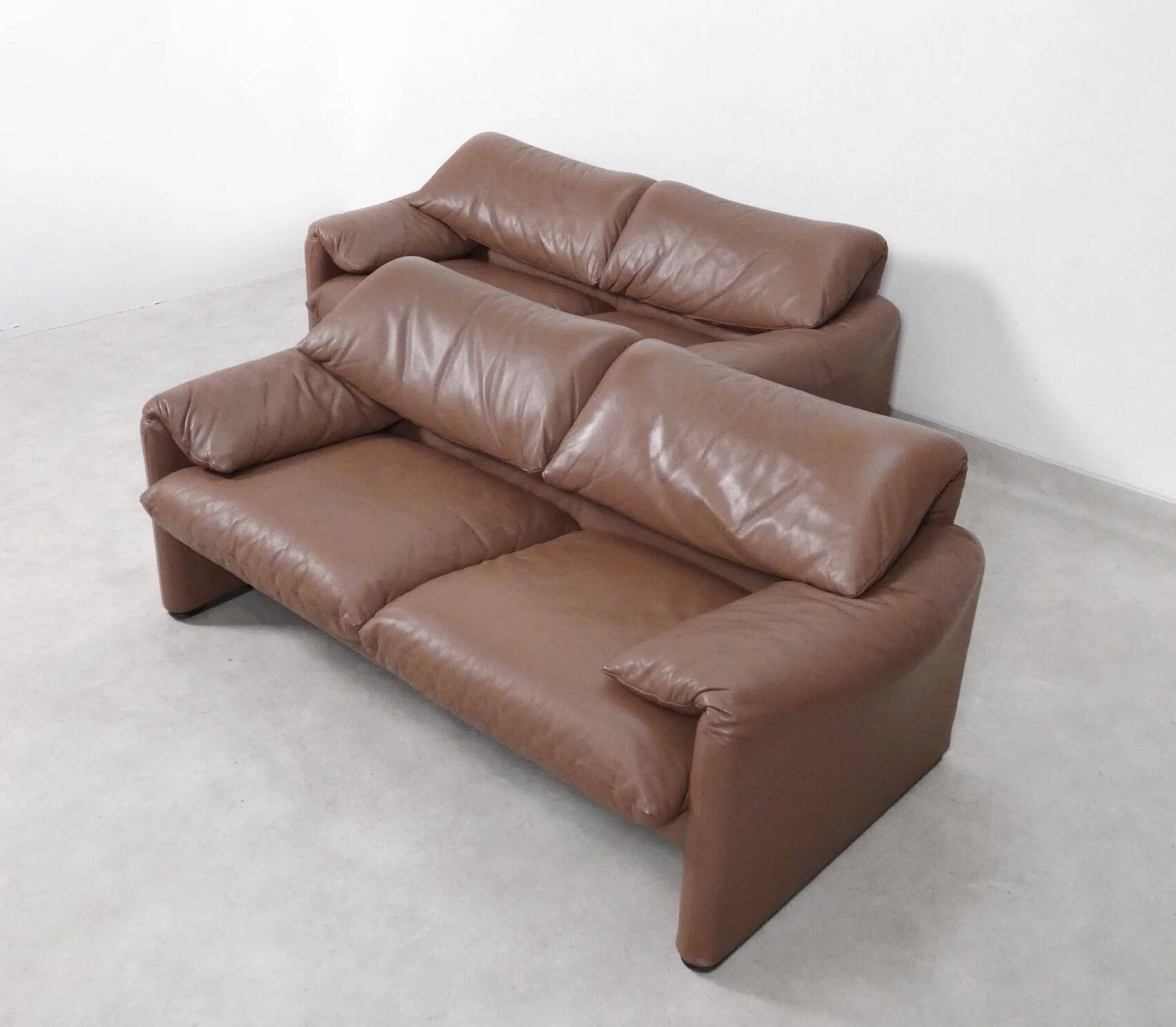 Cassina Maralunga 2 seater in mocca colored leather