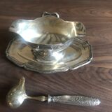 Puiforcat sauce boat in solid silver with spoon