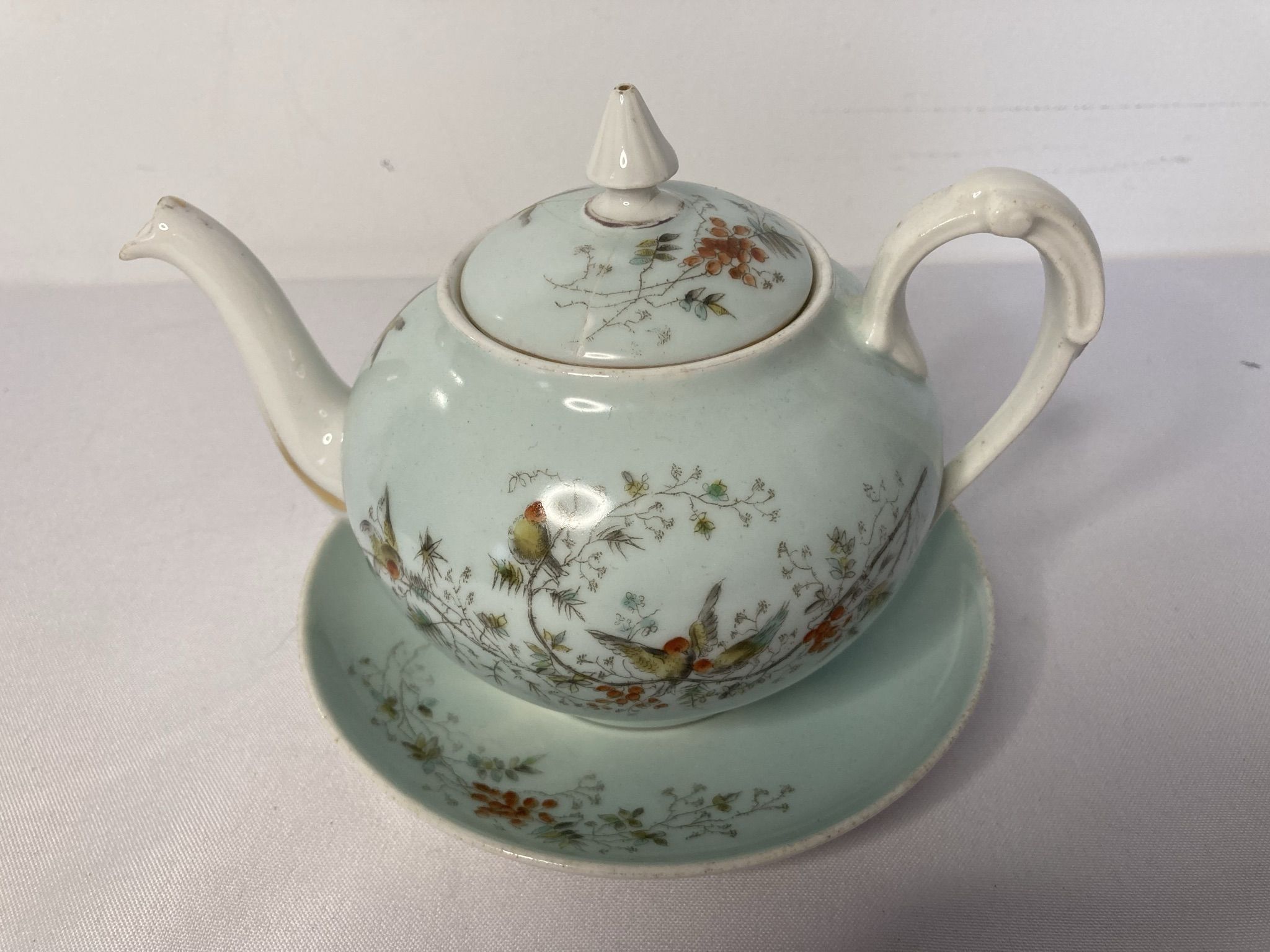 2208380 Small teapot Chinese porcelain and its cut early twentieth century