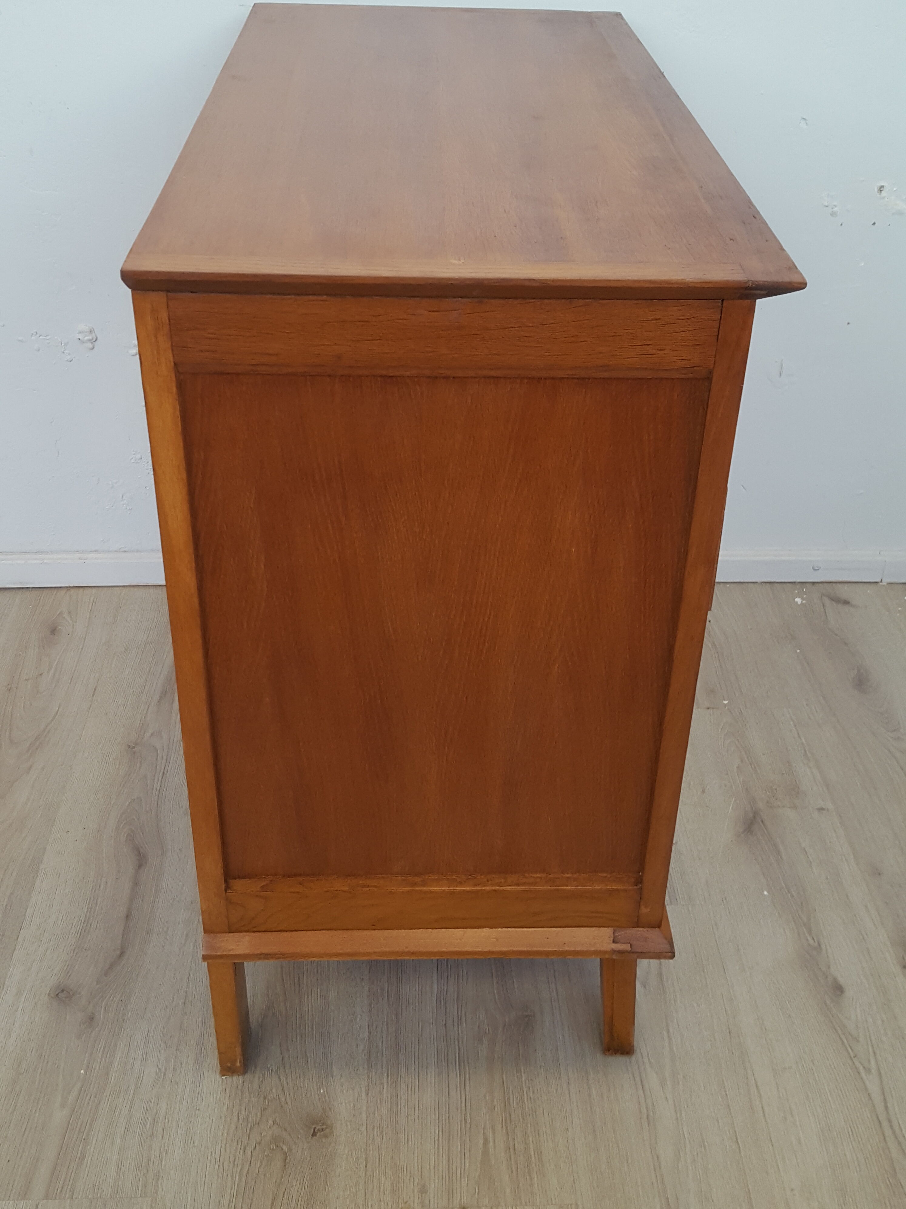 Vintage chest of drawers