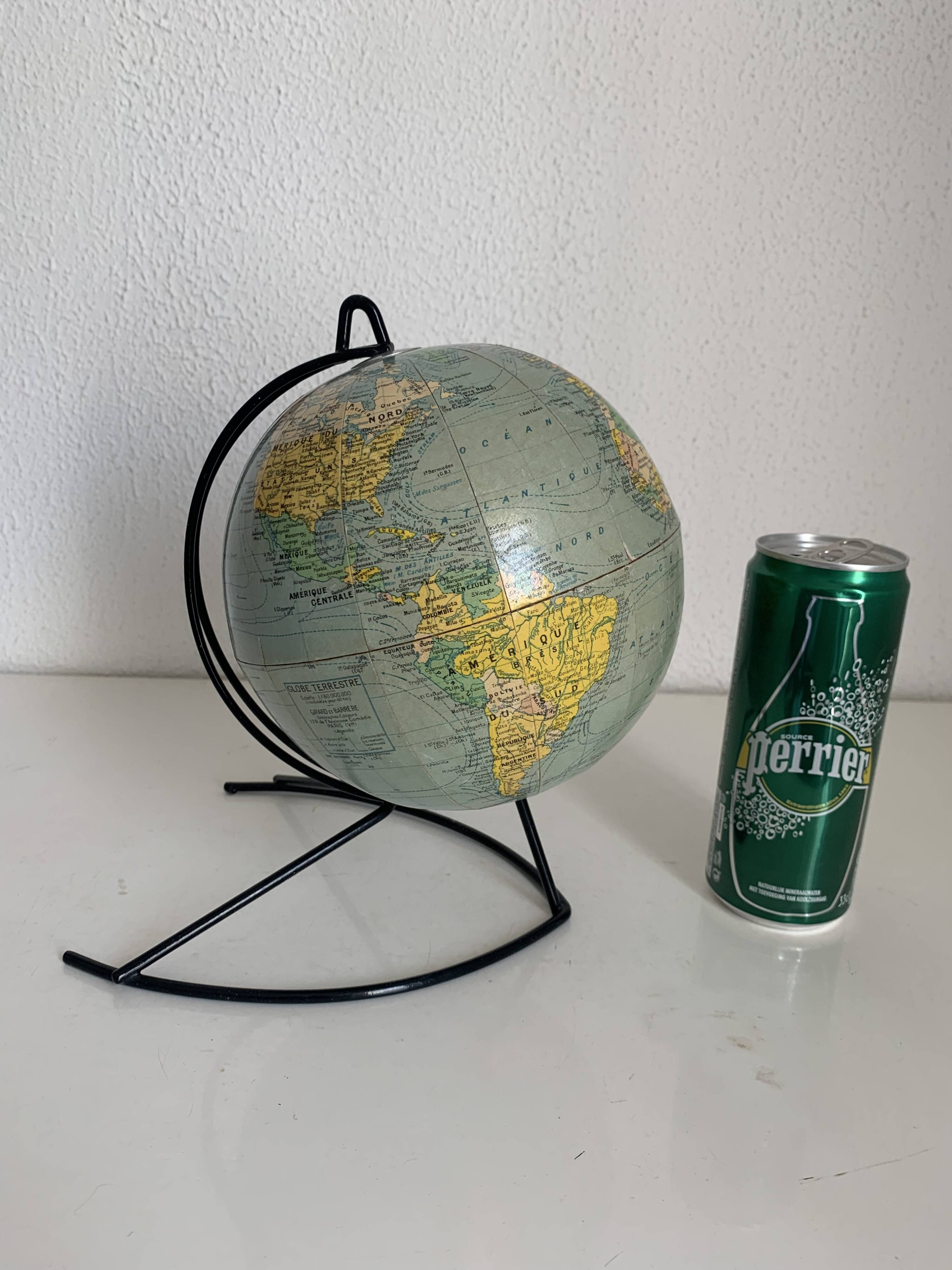Vintage 1960 terrestrial globe by Girard Barrère - 23 cm