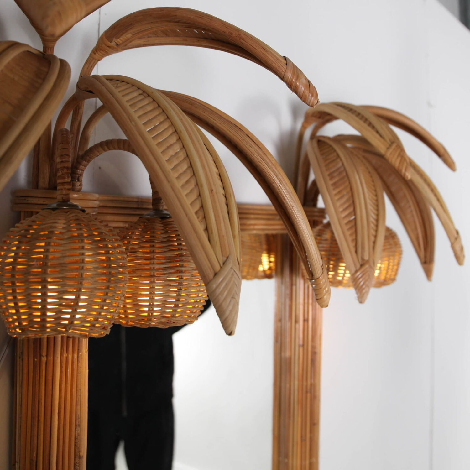 Lighted mirror in rattan 100x80cm