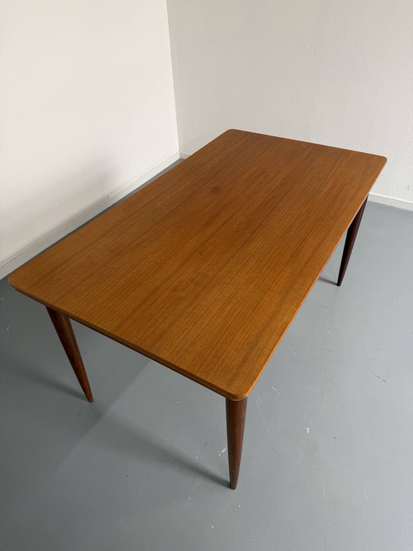 Table à manger extensible en teck design scandinave des années 1960