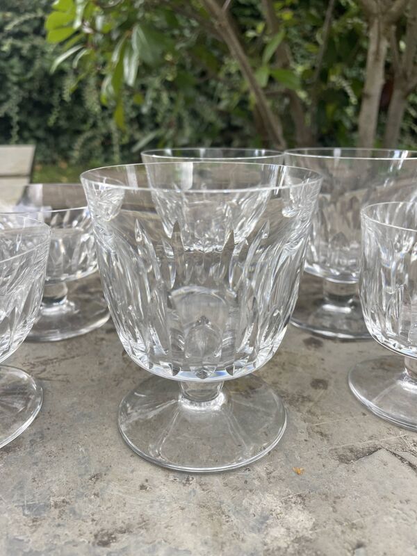 Lot de 8 verres et coupes en cristal de Baccarat, modèle Mazamet