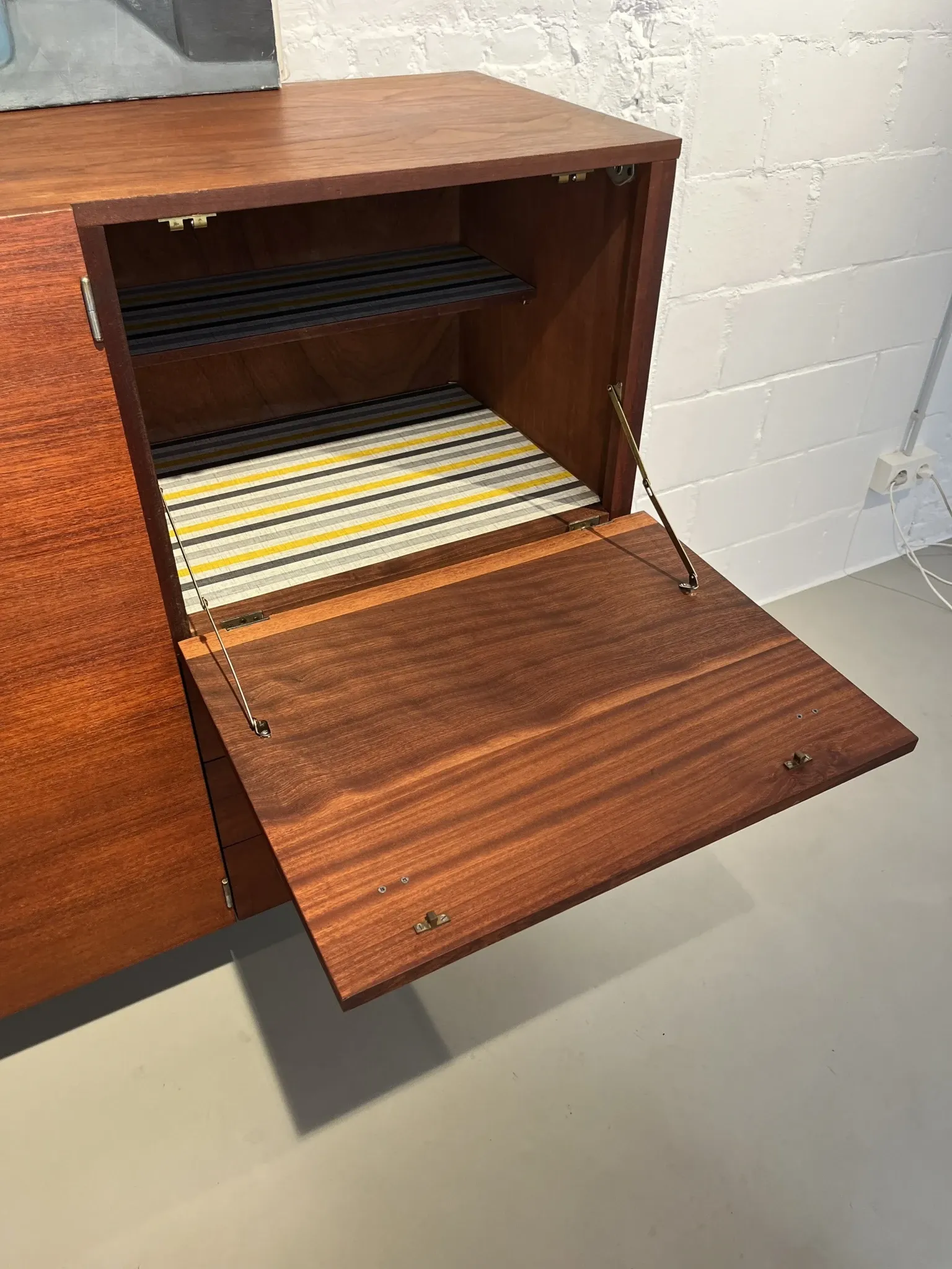 Buffet en teck par Pierre Guariche pour Meurop, 1961