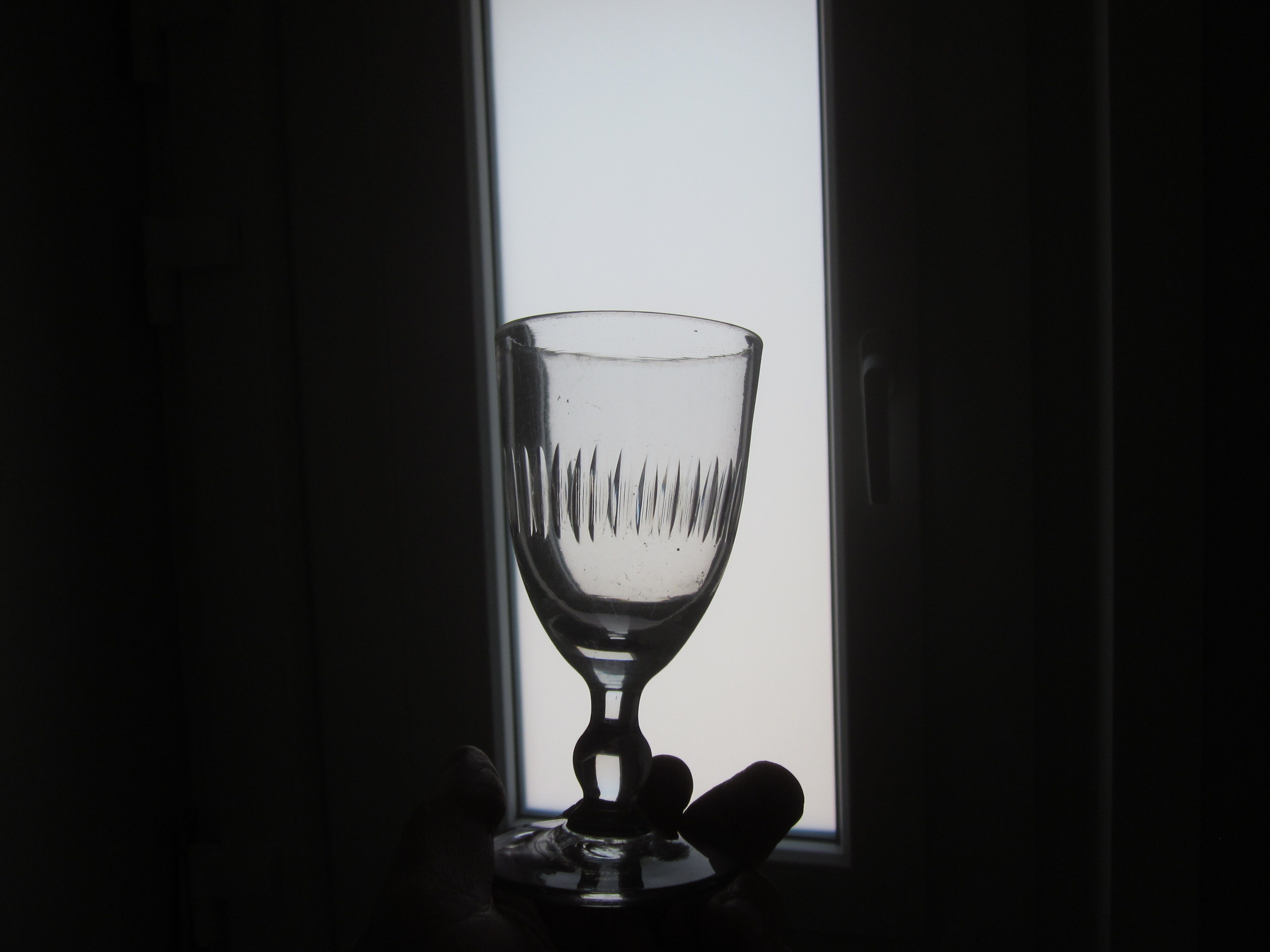 6 glasses a vintage bistro wine