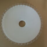 Opaline suspension with serrated edges