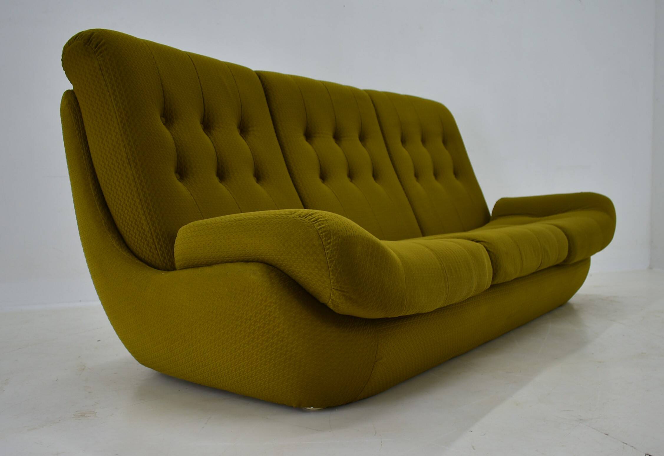 20th Century , Green Atlantis Three seats Sofa, 1960s