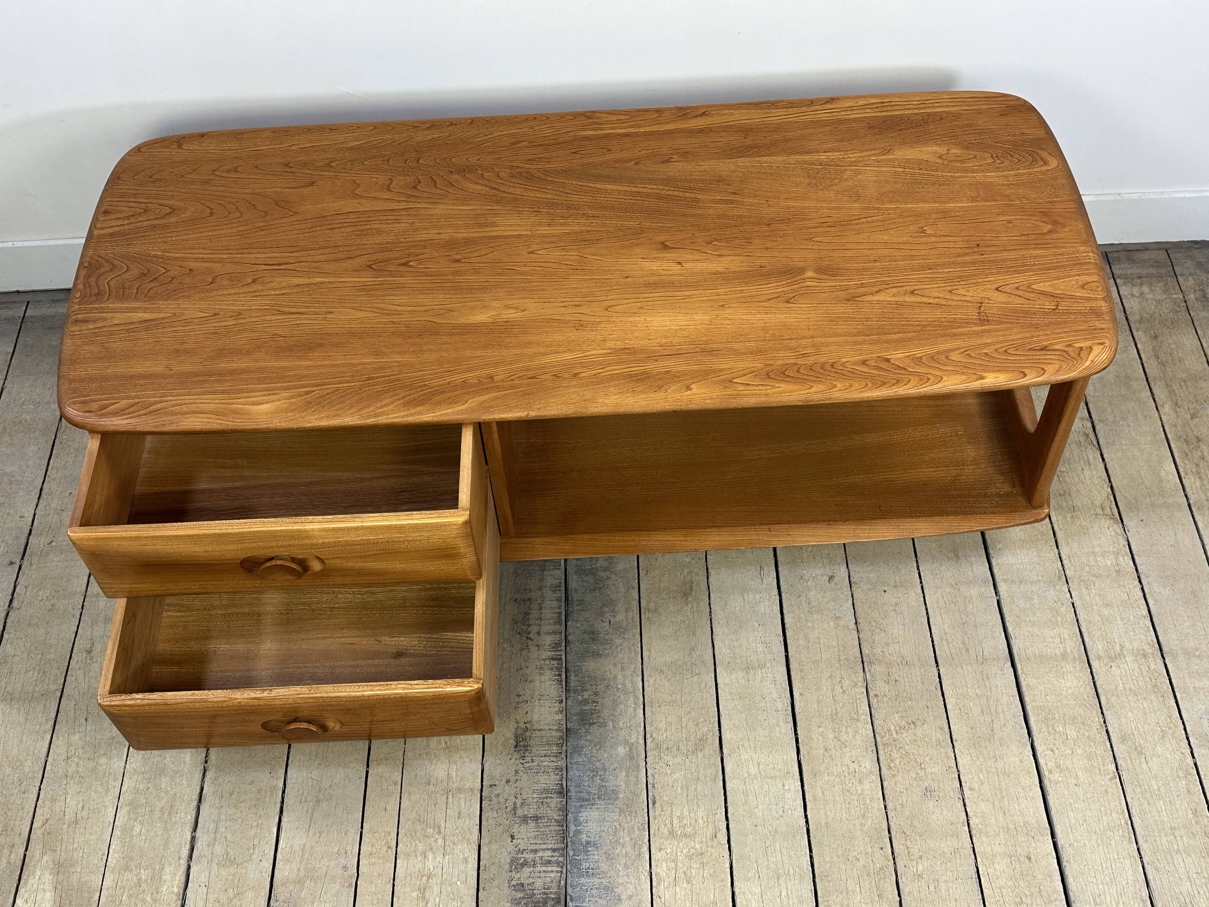 Coffee table / storage unit in solid elm ERCOL Minerva 1980s