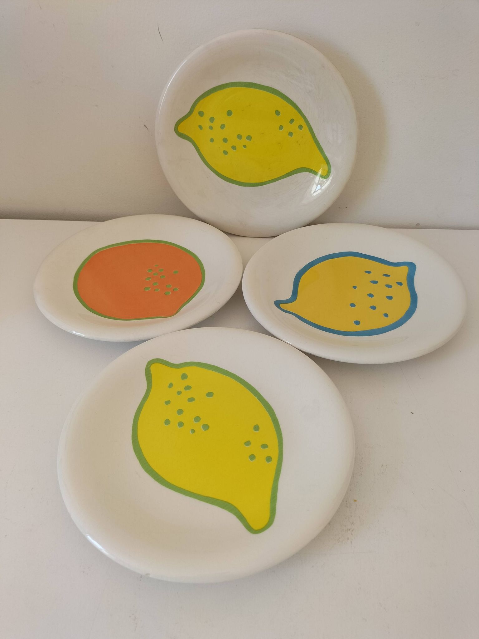 4 vintage Italian lemon and orange pop pattern plates