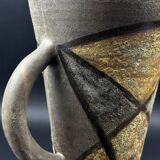 Pichet signé Alexandra Kostanda (1921-2011) Vallauris en grès émaillé années 60