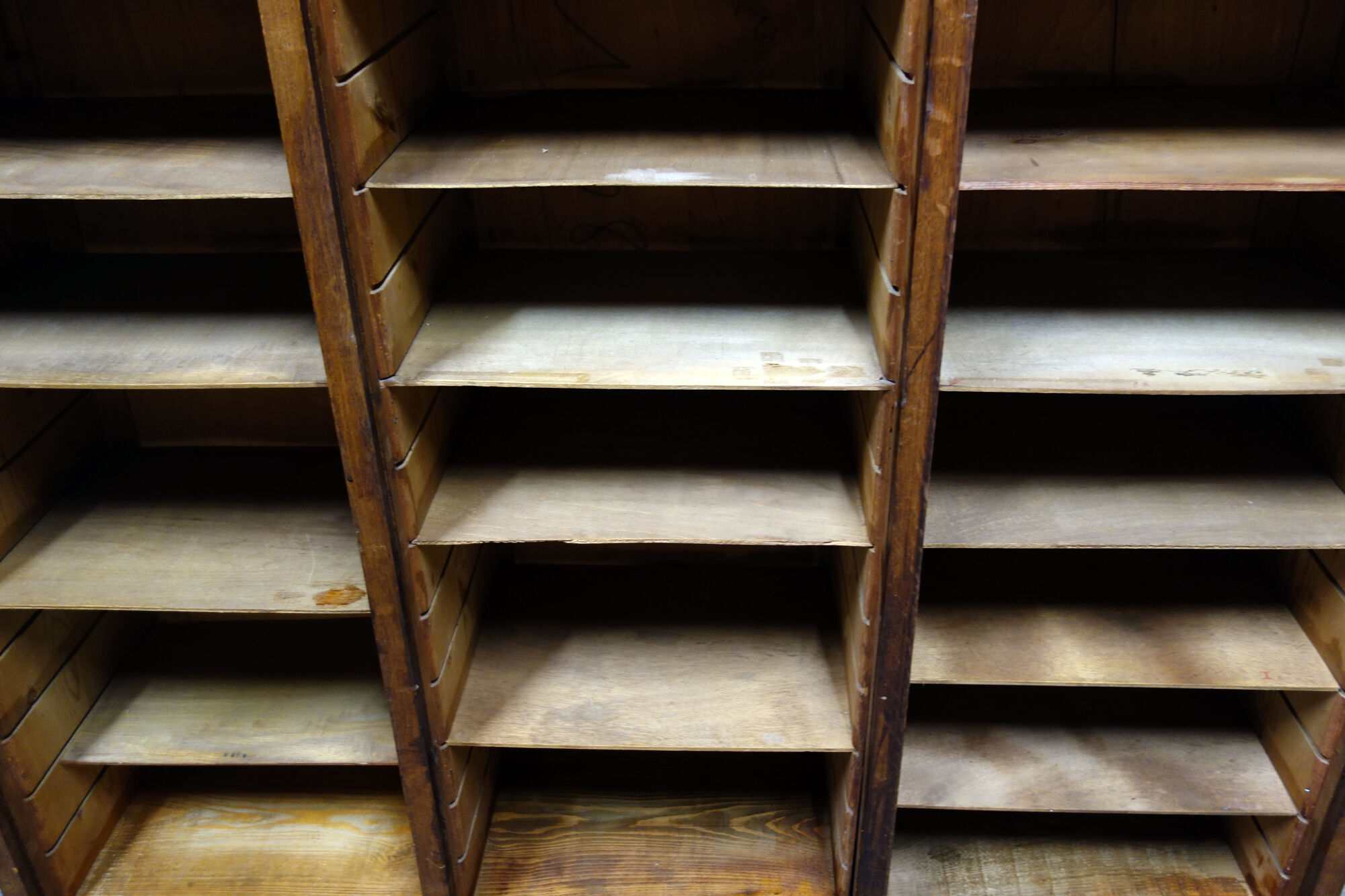 Curtain binder cabinet triple 50 years