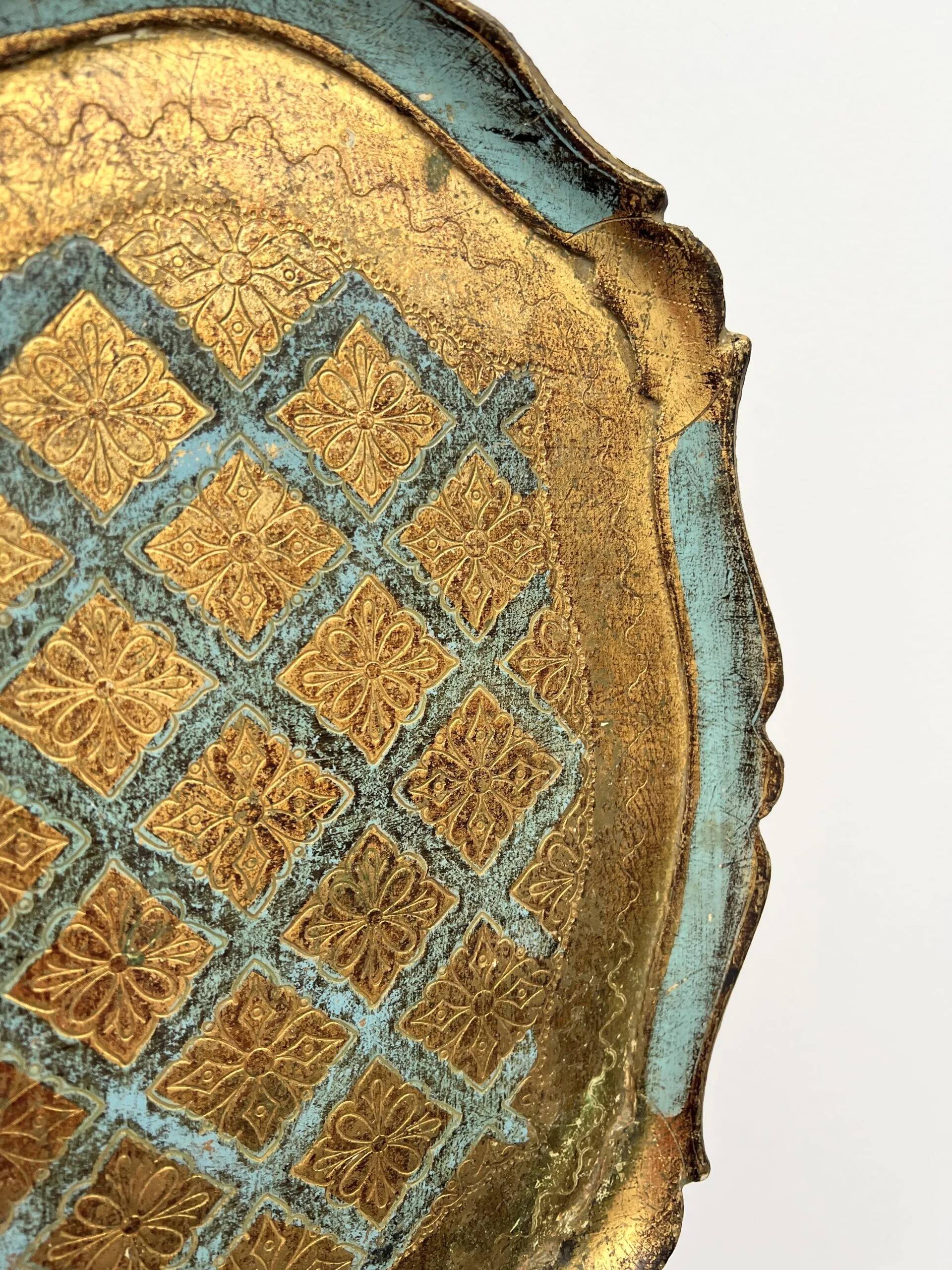 Florentine tray in gilded wood and turquoise with diamond pattern decoration