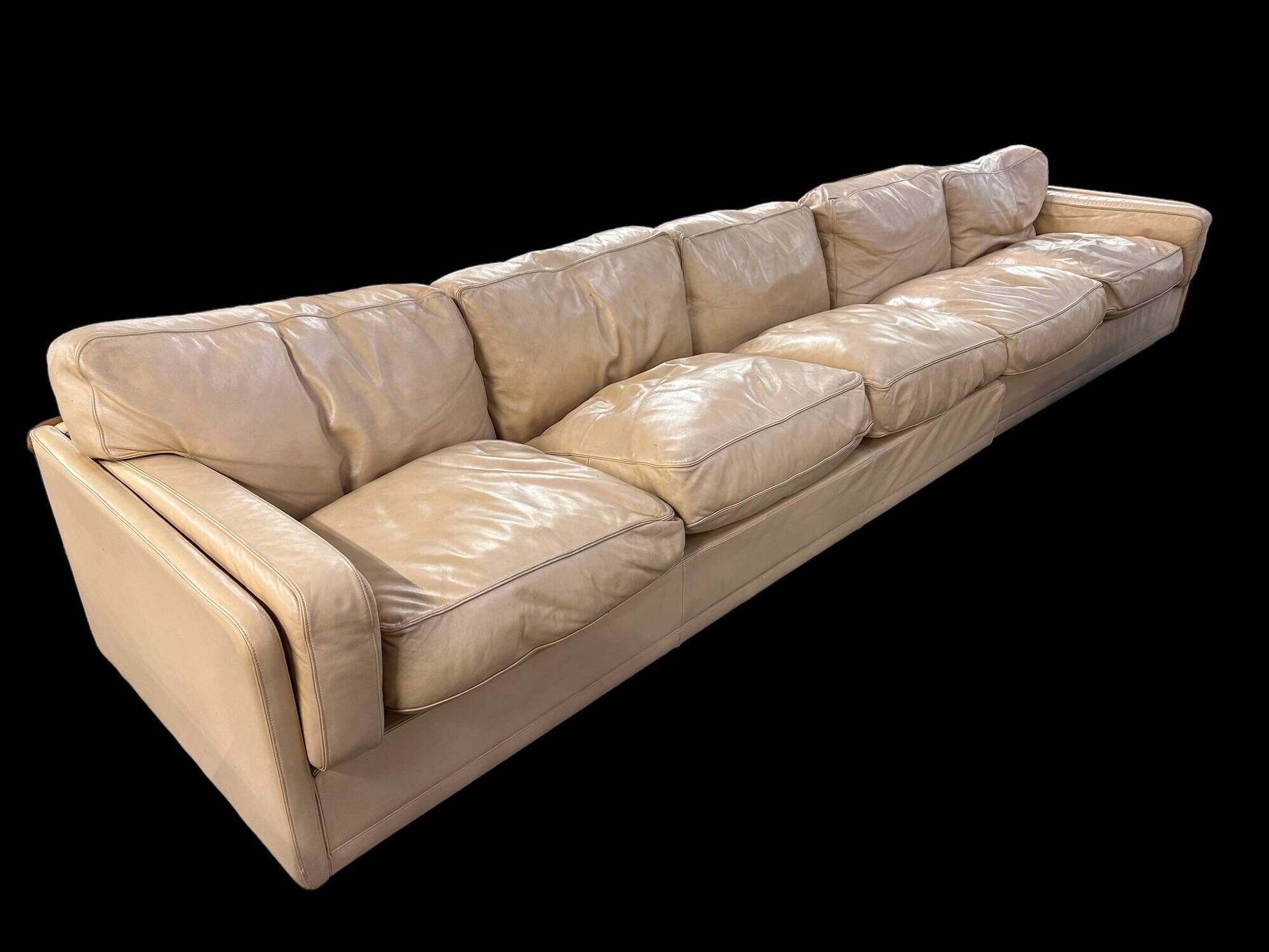 Modular sofa Poltrona Frau model Socrates in beige leather