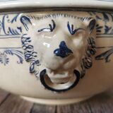 Souptureen heads of Lions Colbert Creil and Montereau