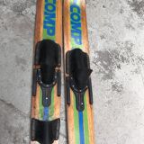 Anciens skis nautiques bois