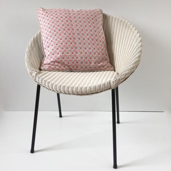 Chaise lusty lloyd loom blanche osier et métal