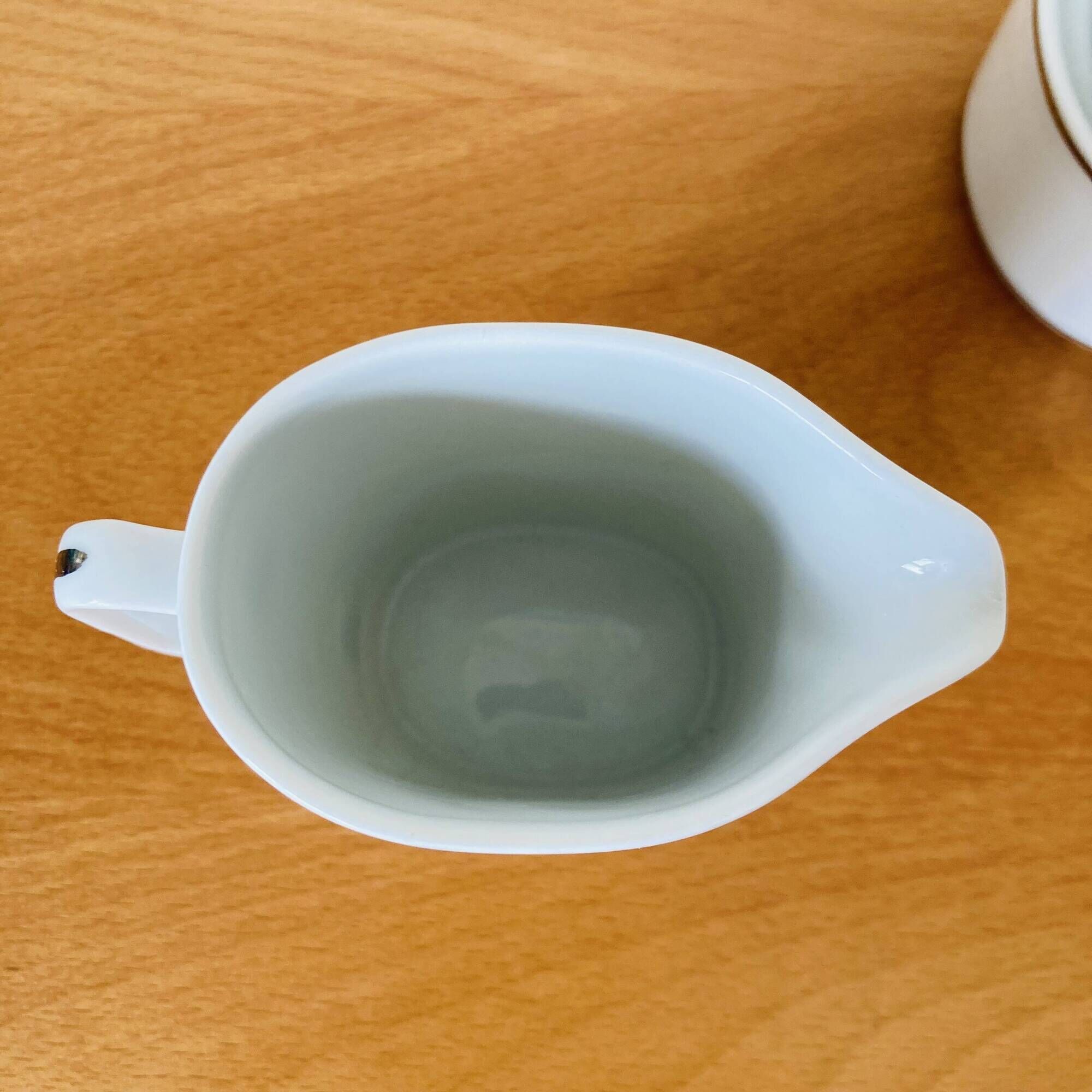 Tea set Teapot Sugar bowl Milk jug White porcelain silver