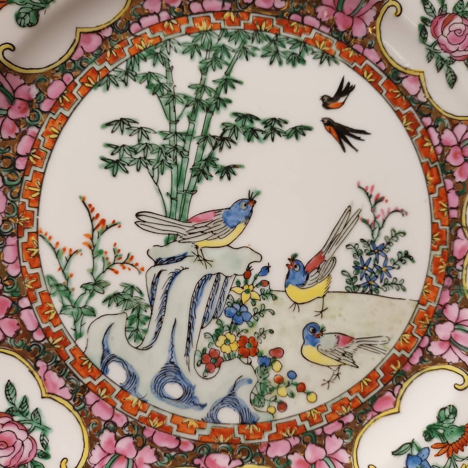 Assiette décorative asiatique