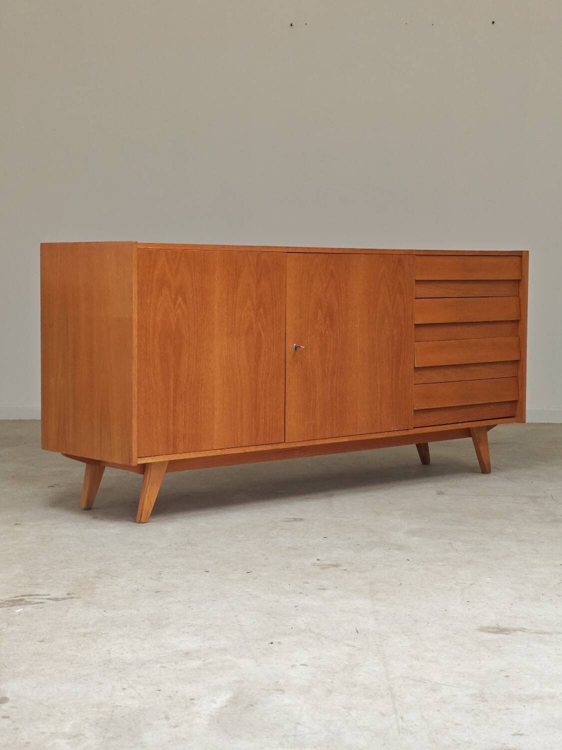 Enfilade U460 wood by Jiri Jiroutek for Intérier Praha