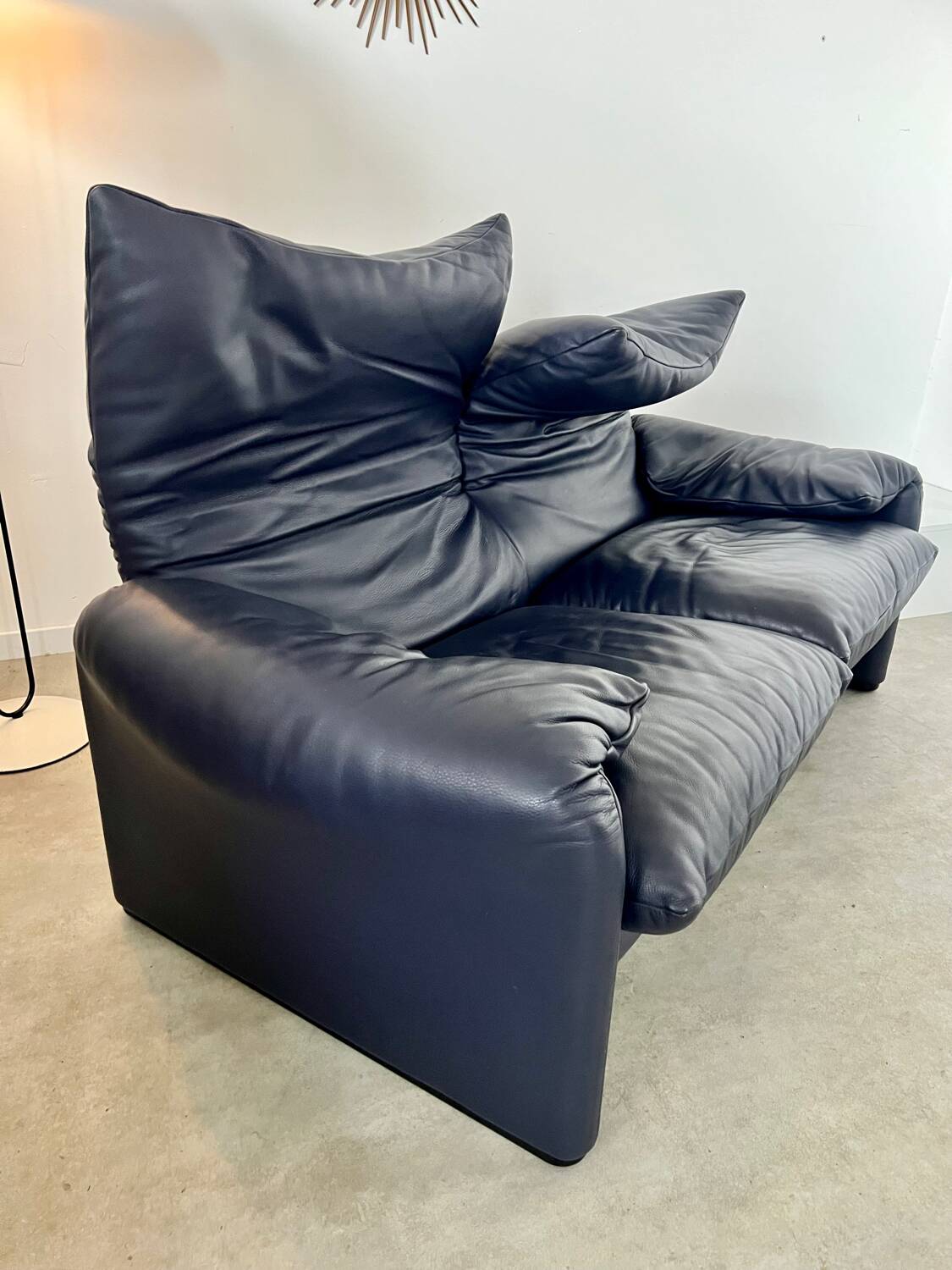 Maralunga sofa designer Vico MAGISTRETTI cassina in vintage midnight blue leather