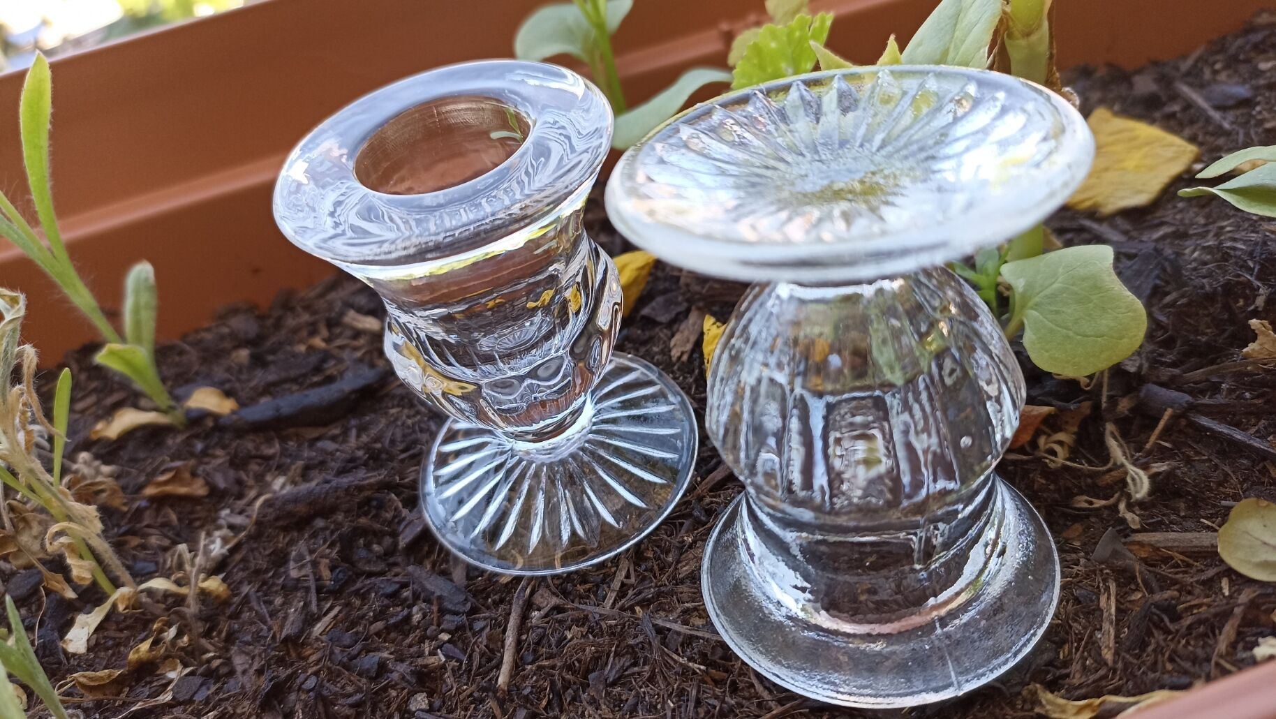Paire de bougeoirs en verre mécanique de Reims - VMC