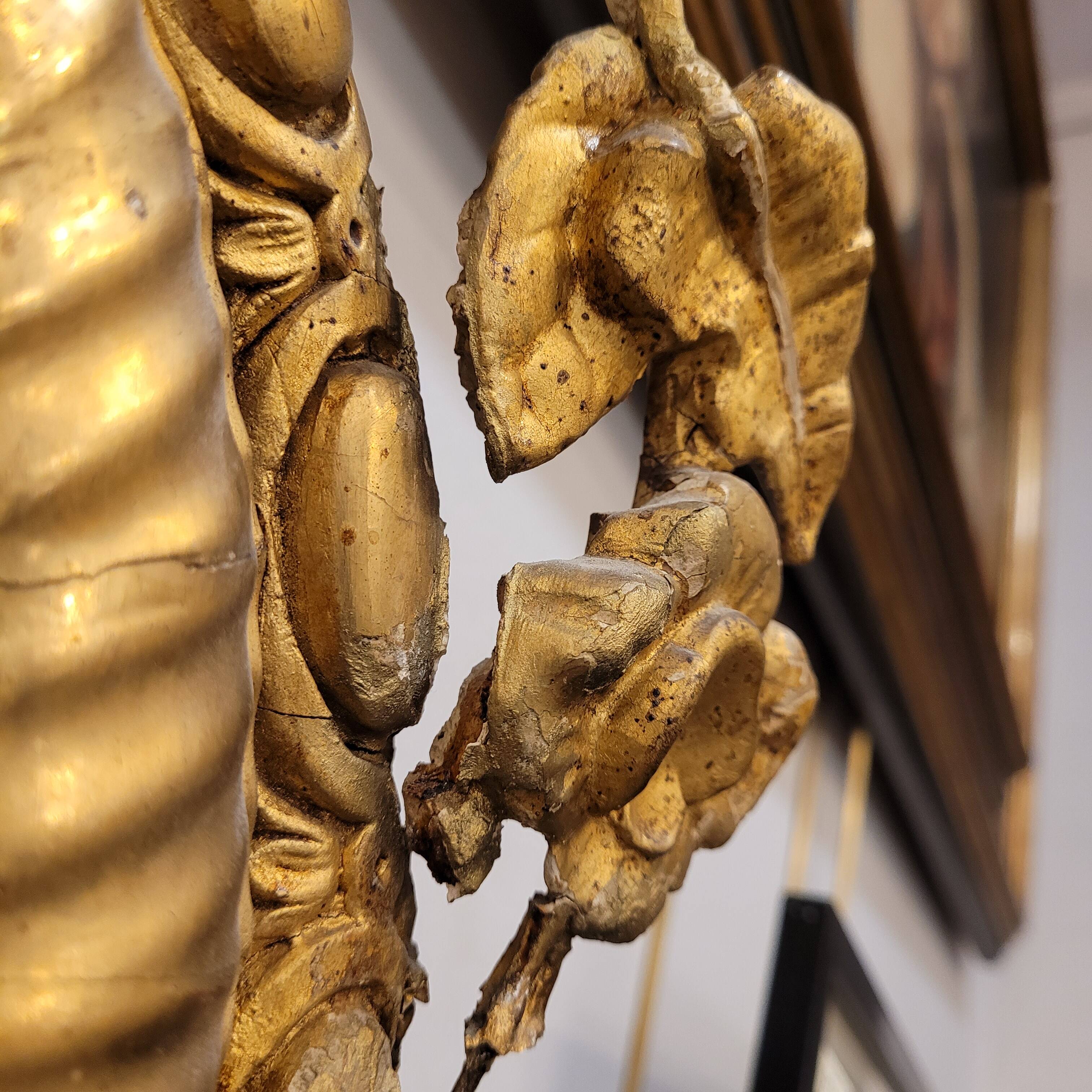 Espejo de pared Segundo Imperio, Madera tallada y dorada, Napoleon III, circa 1880 – France