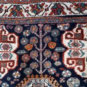 Handmade vintage Persian Shiraz rug 149cm x 208cm, 1940s