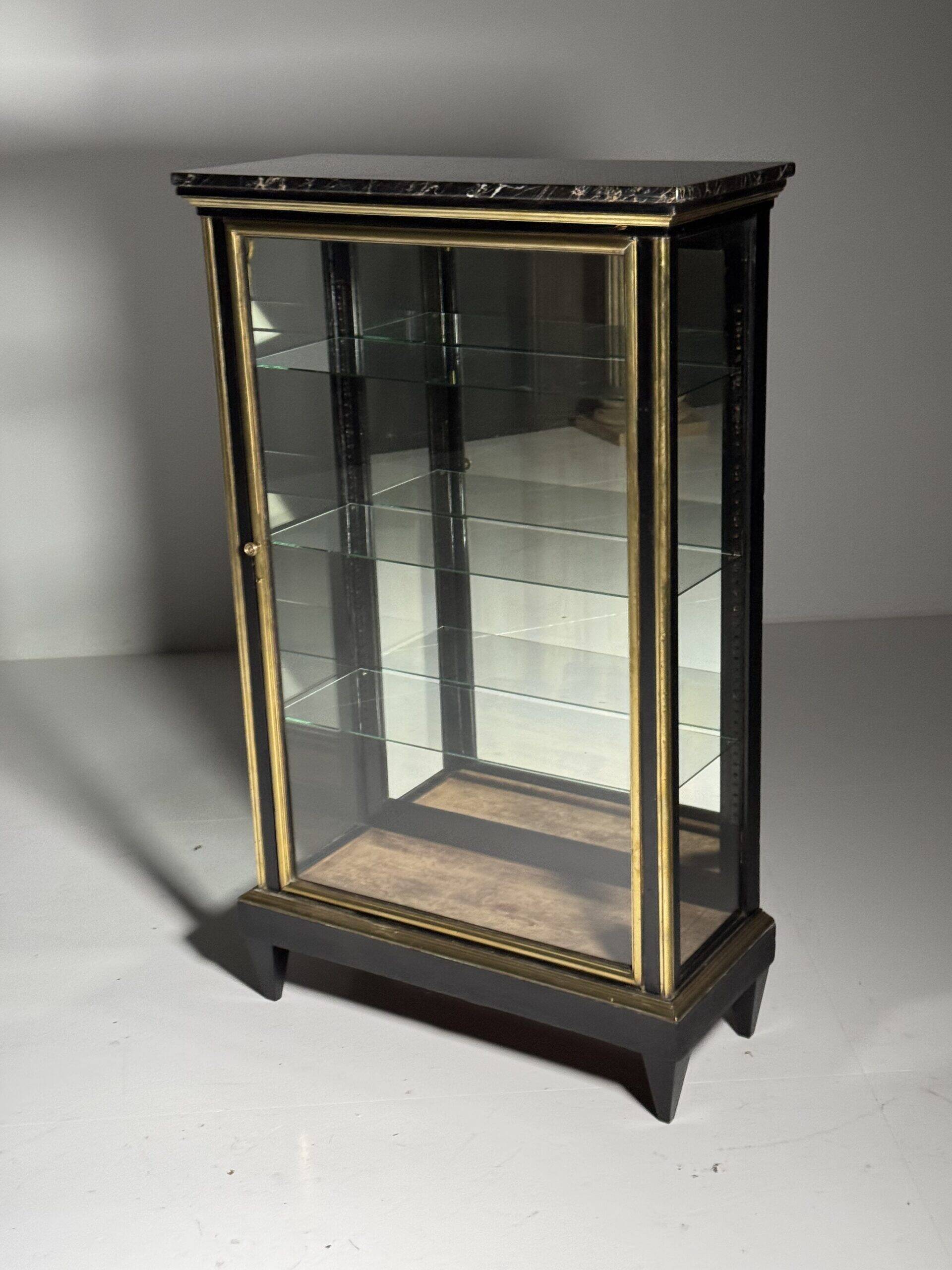 Napoleon III display cabinet 19th century