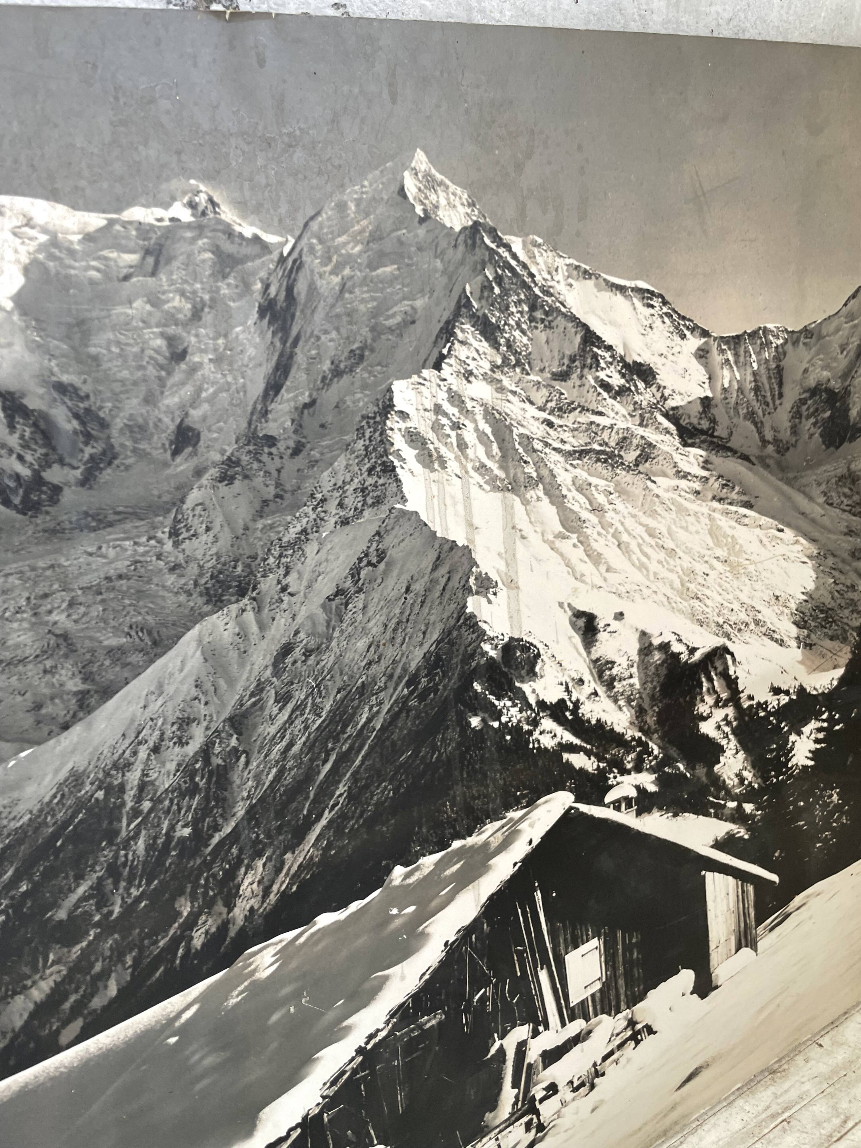 Photo on wood chalet 60s