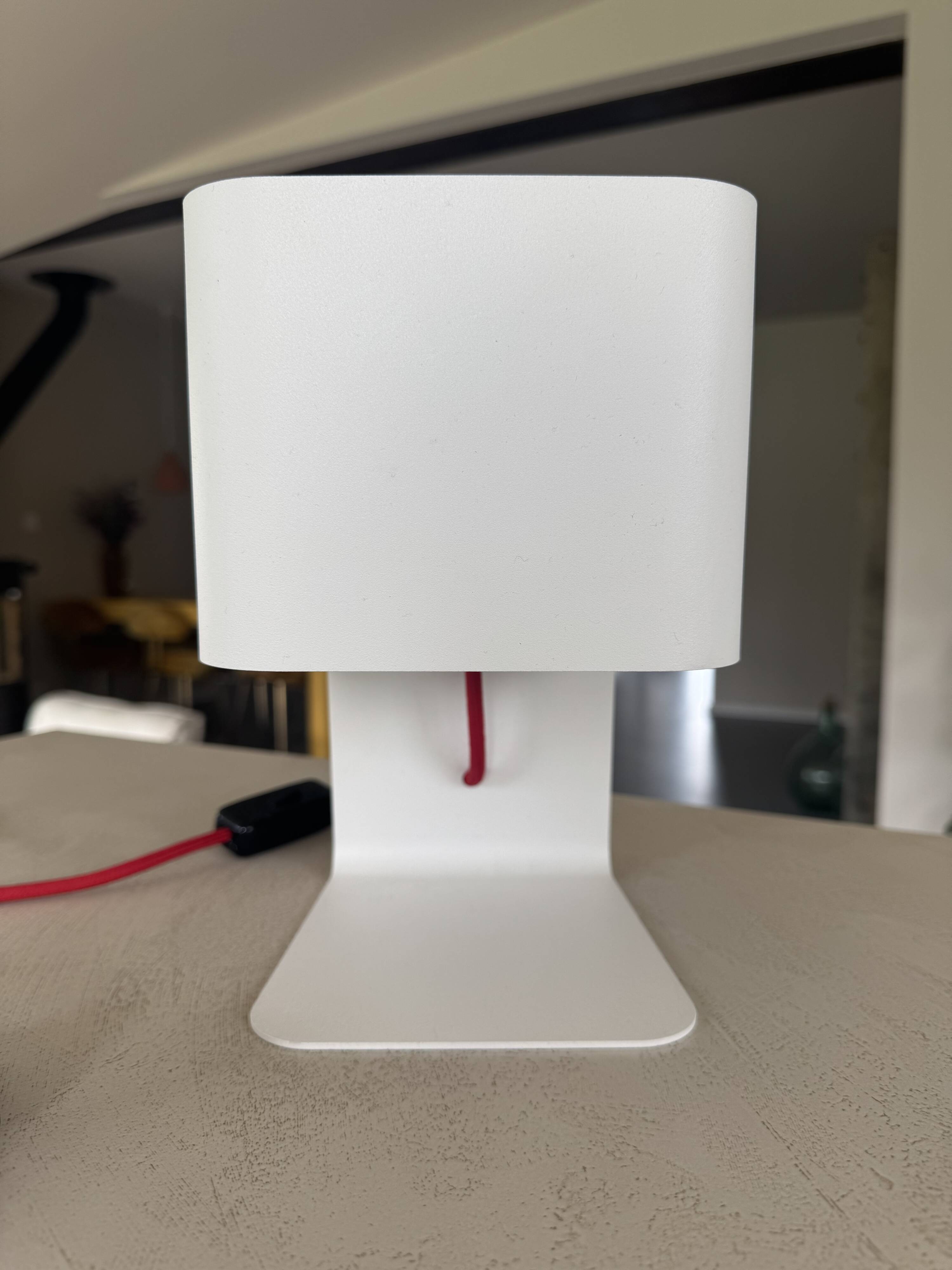 Table lamp