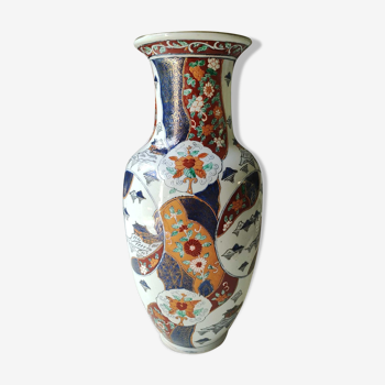 Vase balustre Chinois en céramique vernissée. Nature sauvage, floral. Style Imari. 32 cm