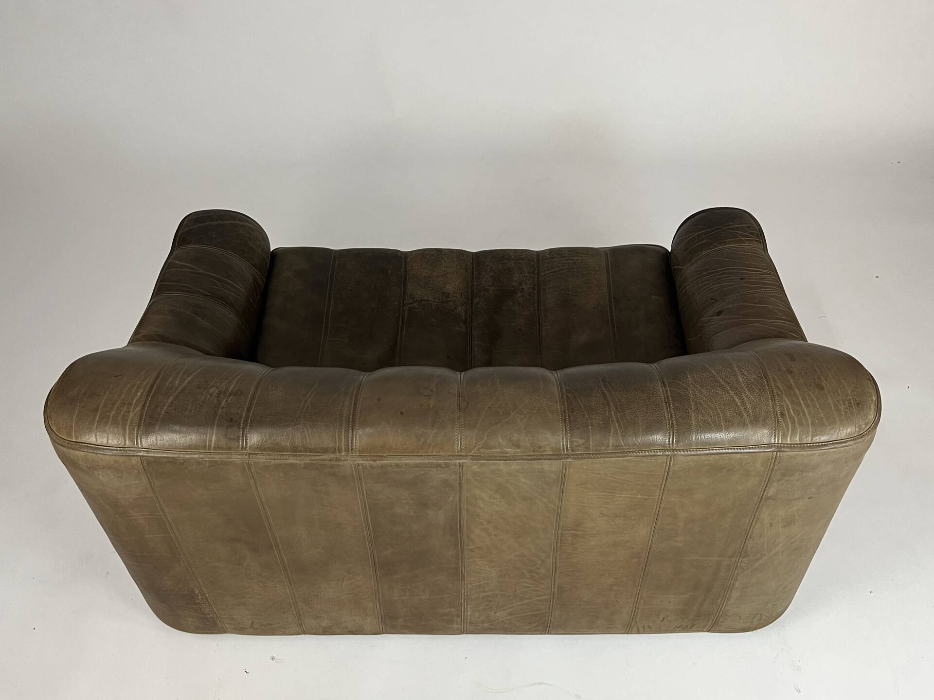 Vintage DS-44 de Sede leather sofa couch buffalo leather 70s