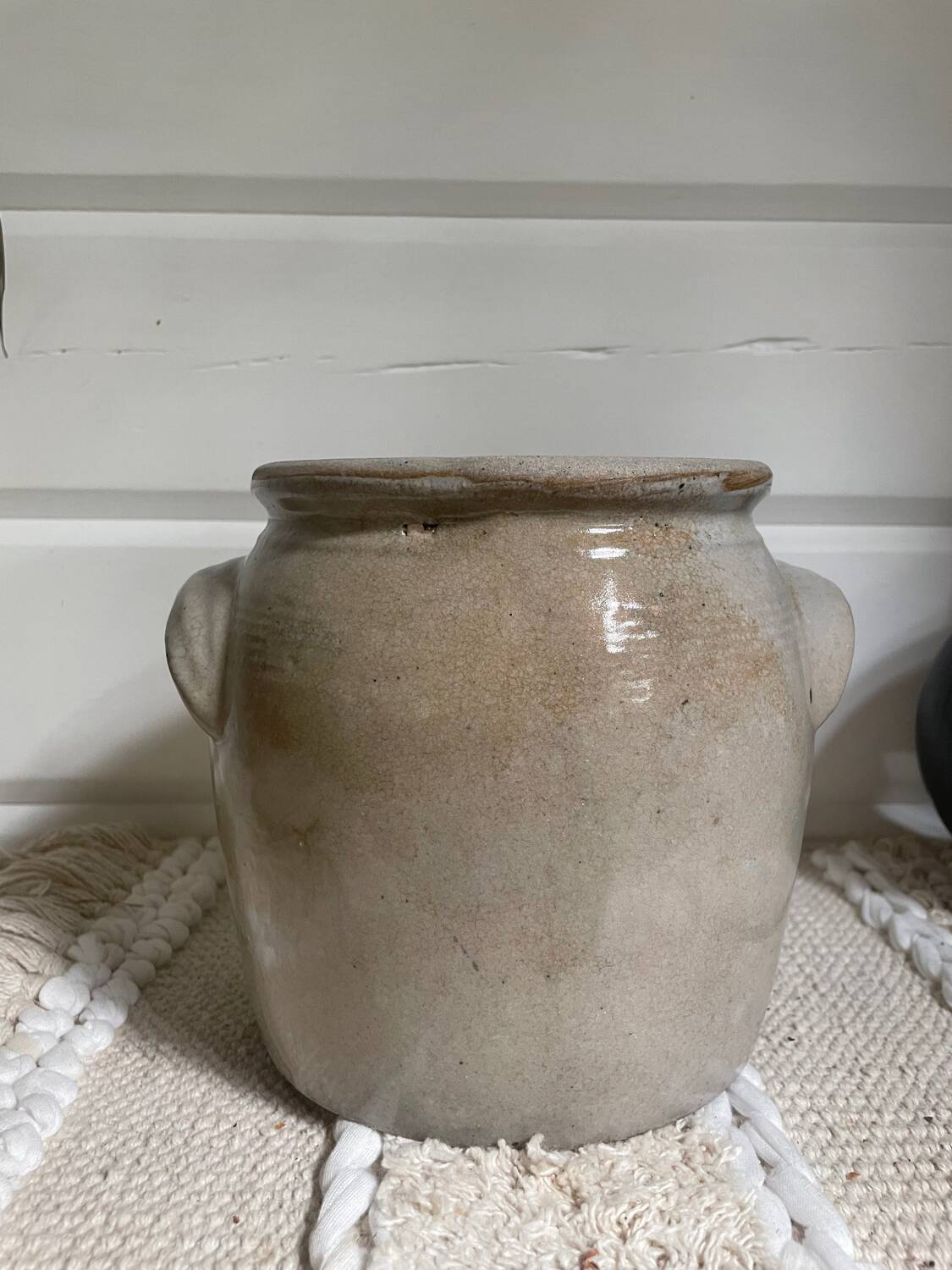 Glazed stoneware pot