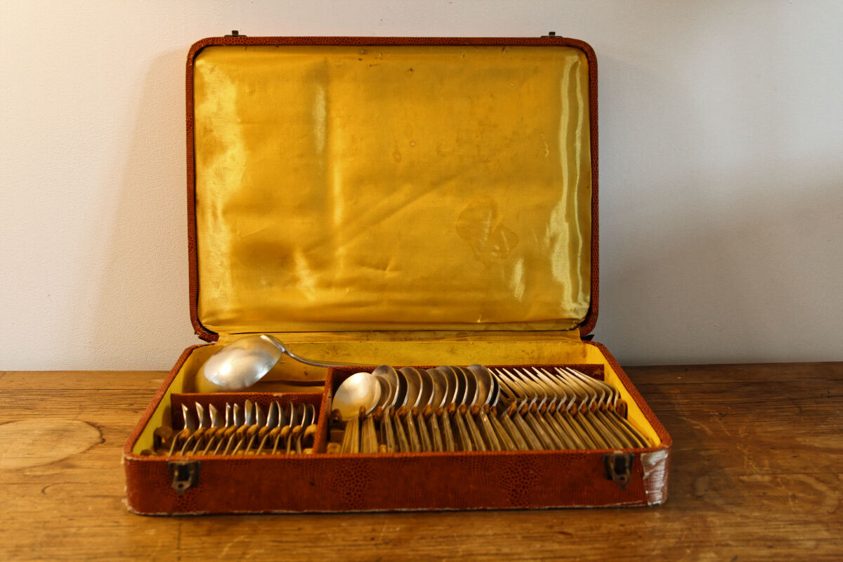 Art Deco cuttlery in silver metal