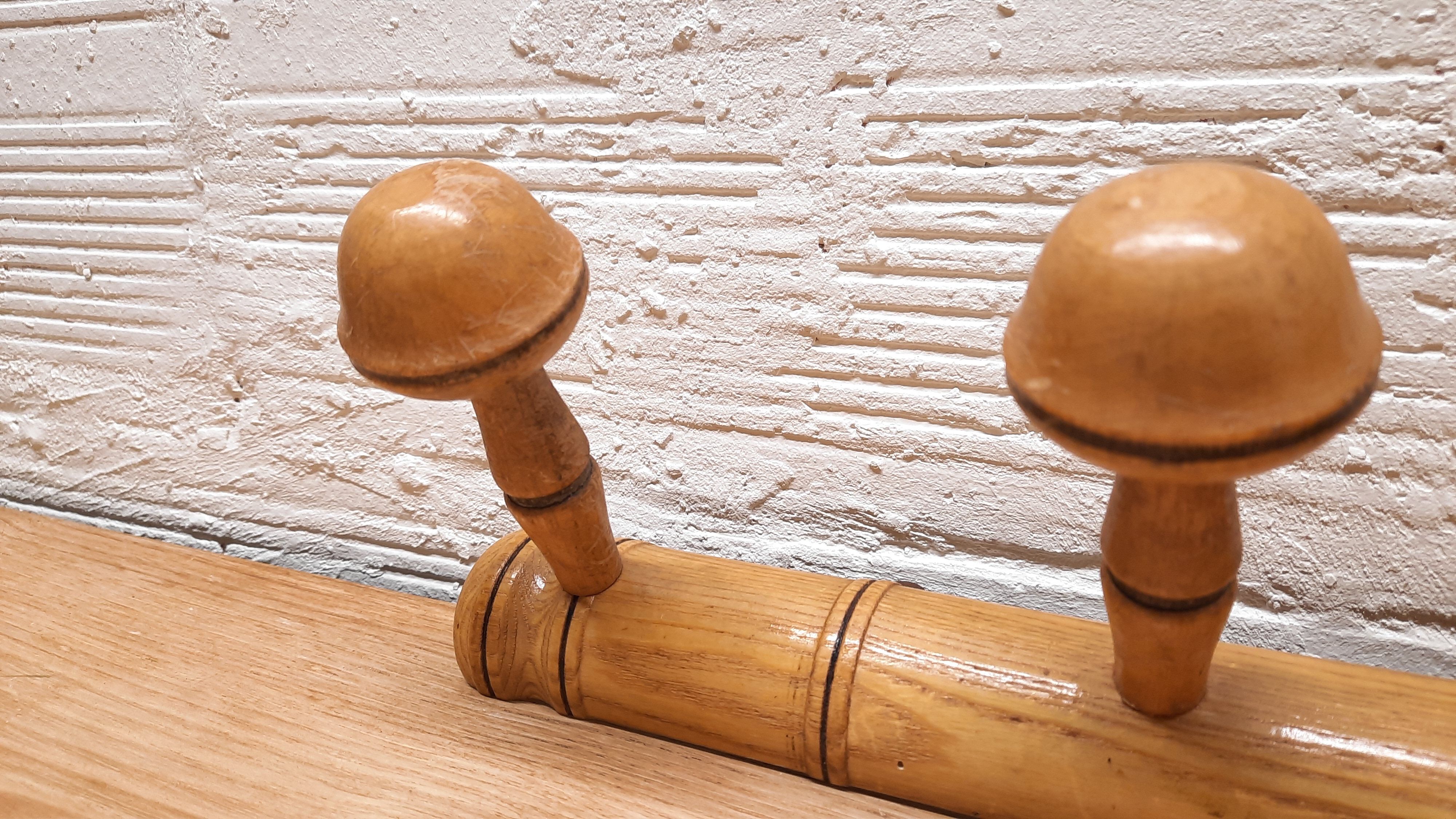 Coat holder 4 patères